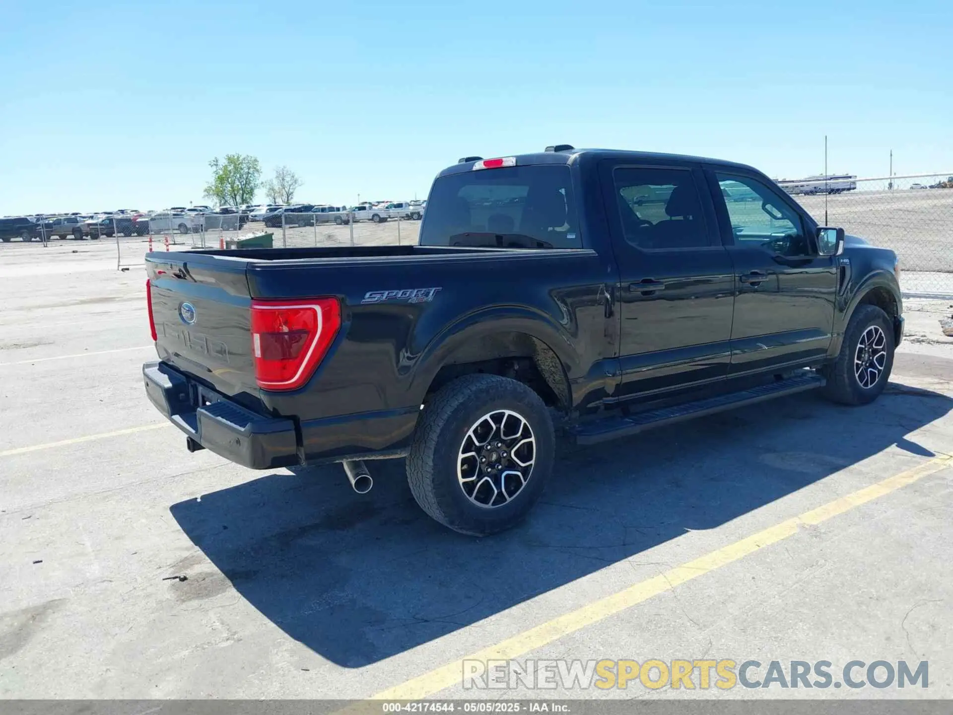 4 Фотография поврежденного автомобиля 1FTFW1E50PFB73849 FORD F-150 2023