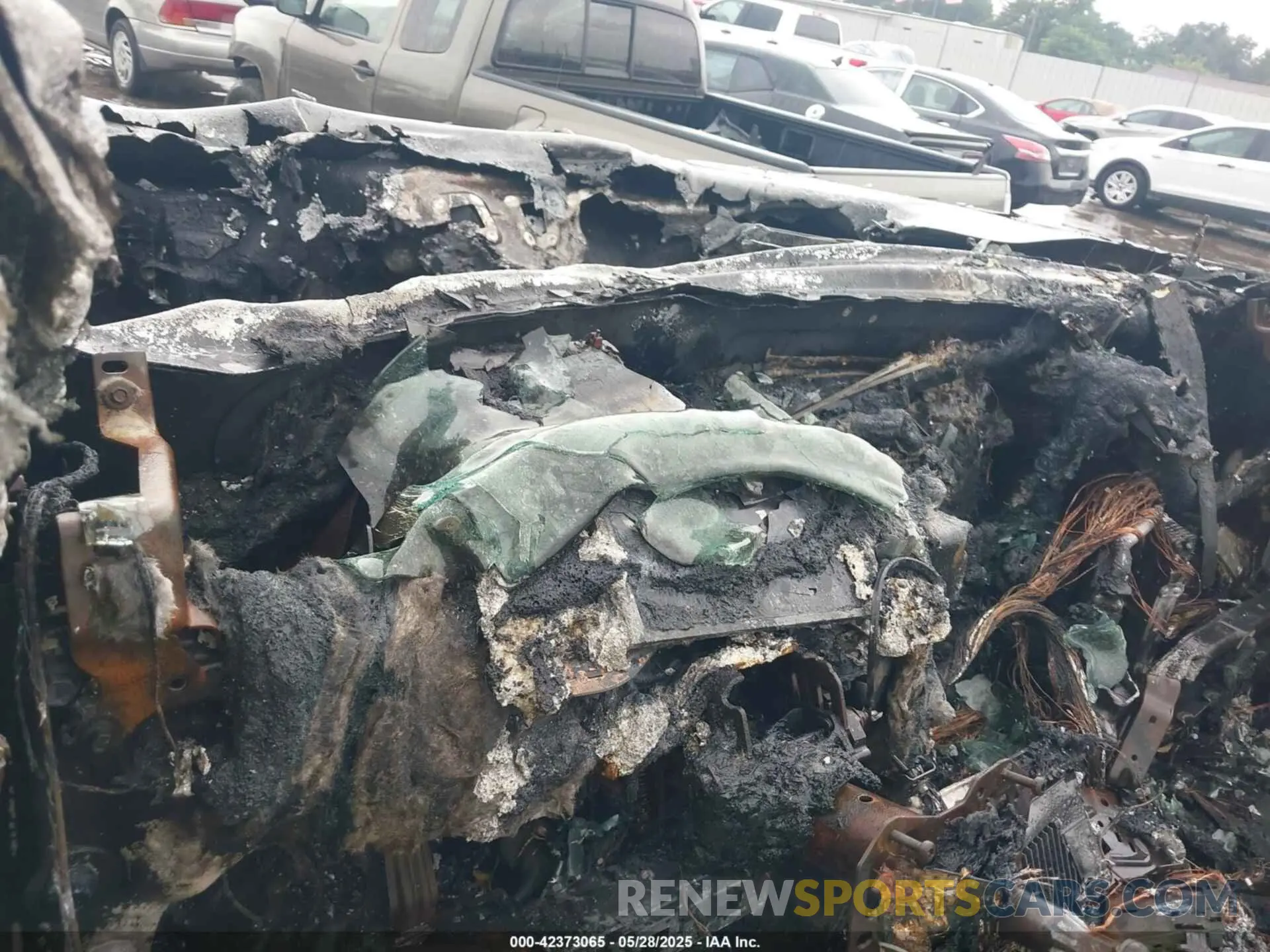7 Photograph of a damaged car 1FTFW1E53PFA65127 FORD F-150 2023
