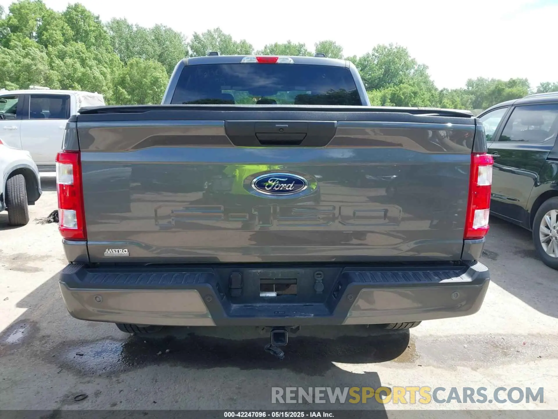 17 Photograph of a damaged car 1FTFW1E54PFC37083 FORD F-150 2023