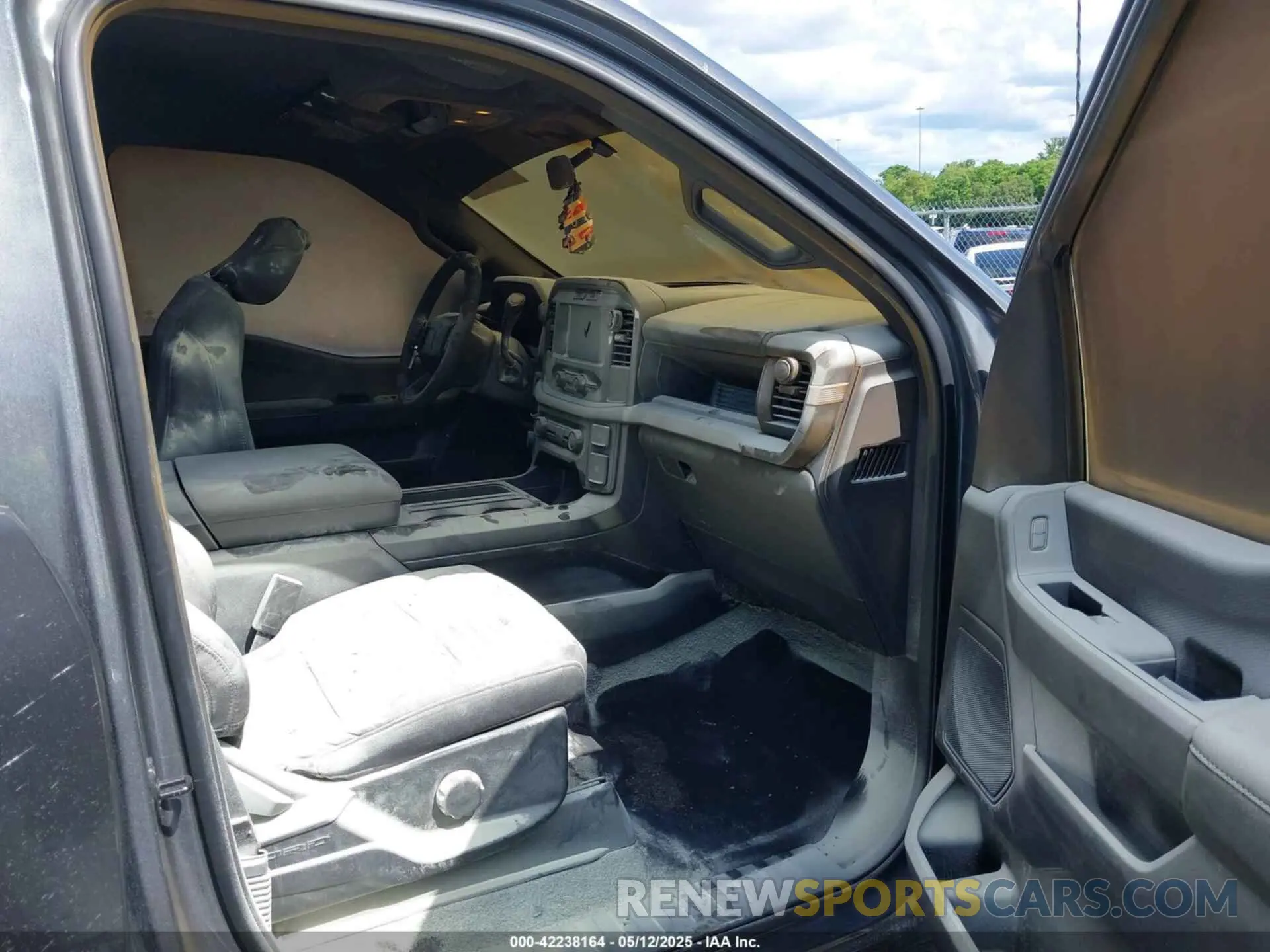5 Photograph of a damaged car 1FTFW1E56PKF36775 FORD F-150 2023