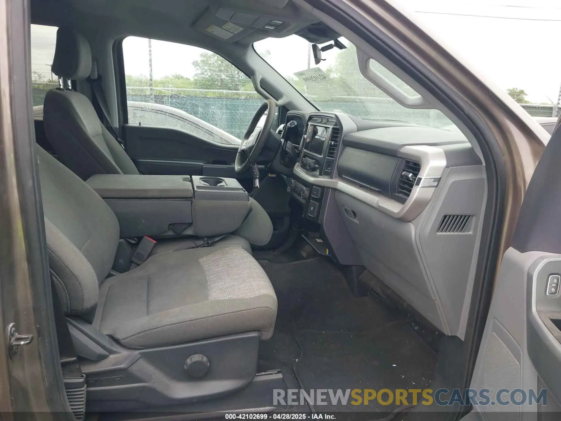 5 Photograph of a damaged car 1FTFW1E81PFB71702 FORD F-150 2023
