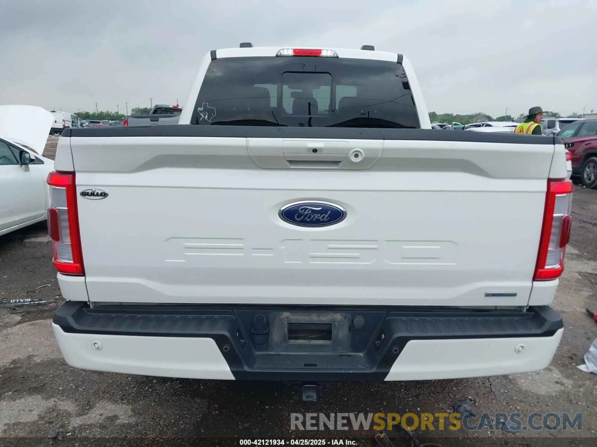 17 Photograph of a damaged car 1FTFW1E8XPFC90641 FORD F-150 2023