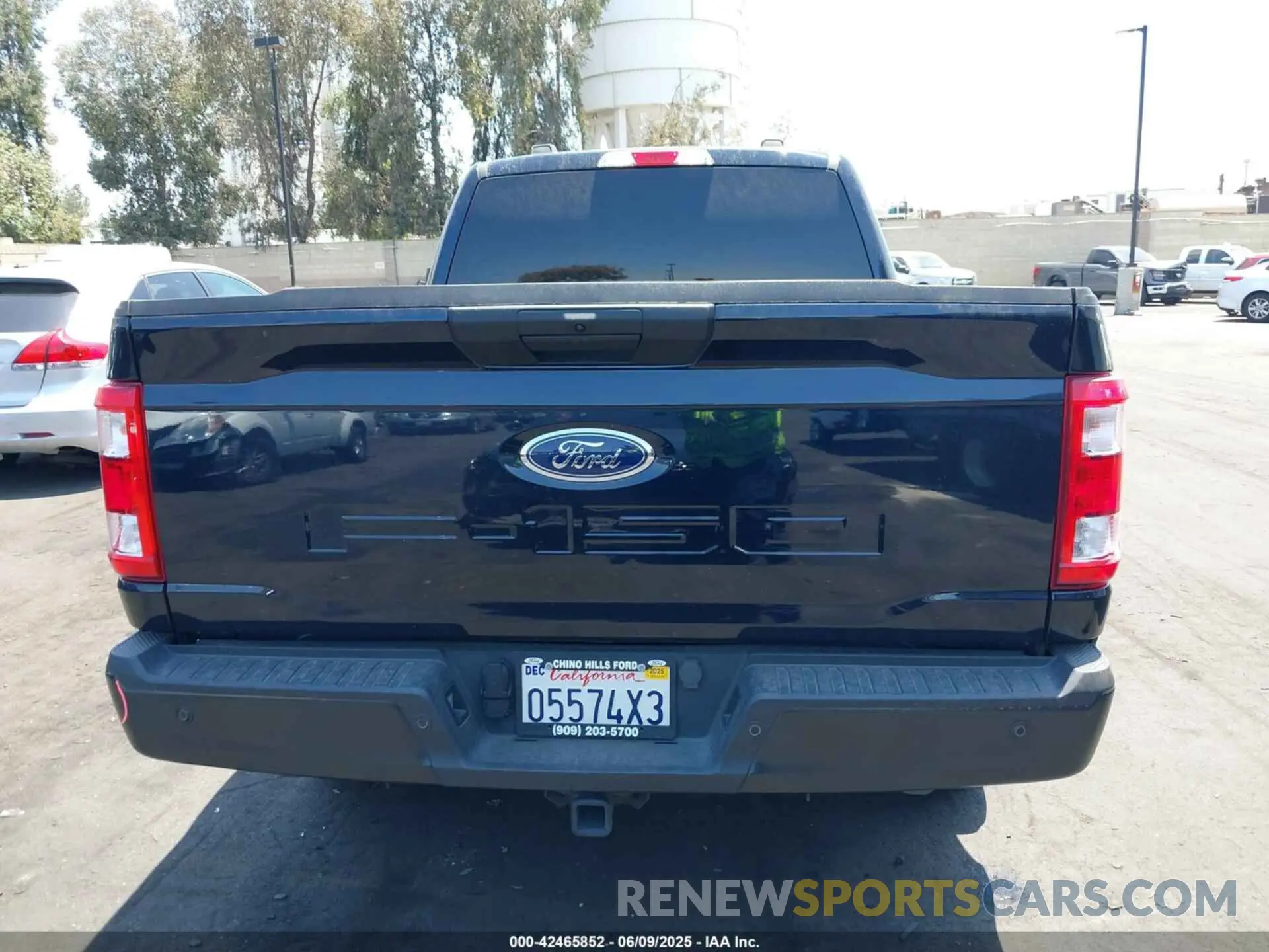 17 Photograph of a damaged car 1FTMF1C54PKF91638 FORD F-150 2023