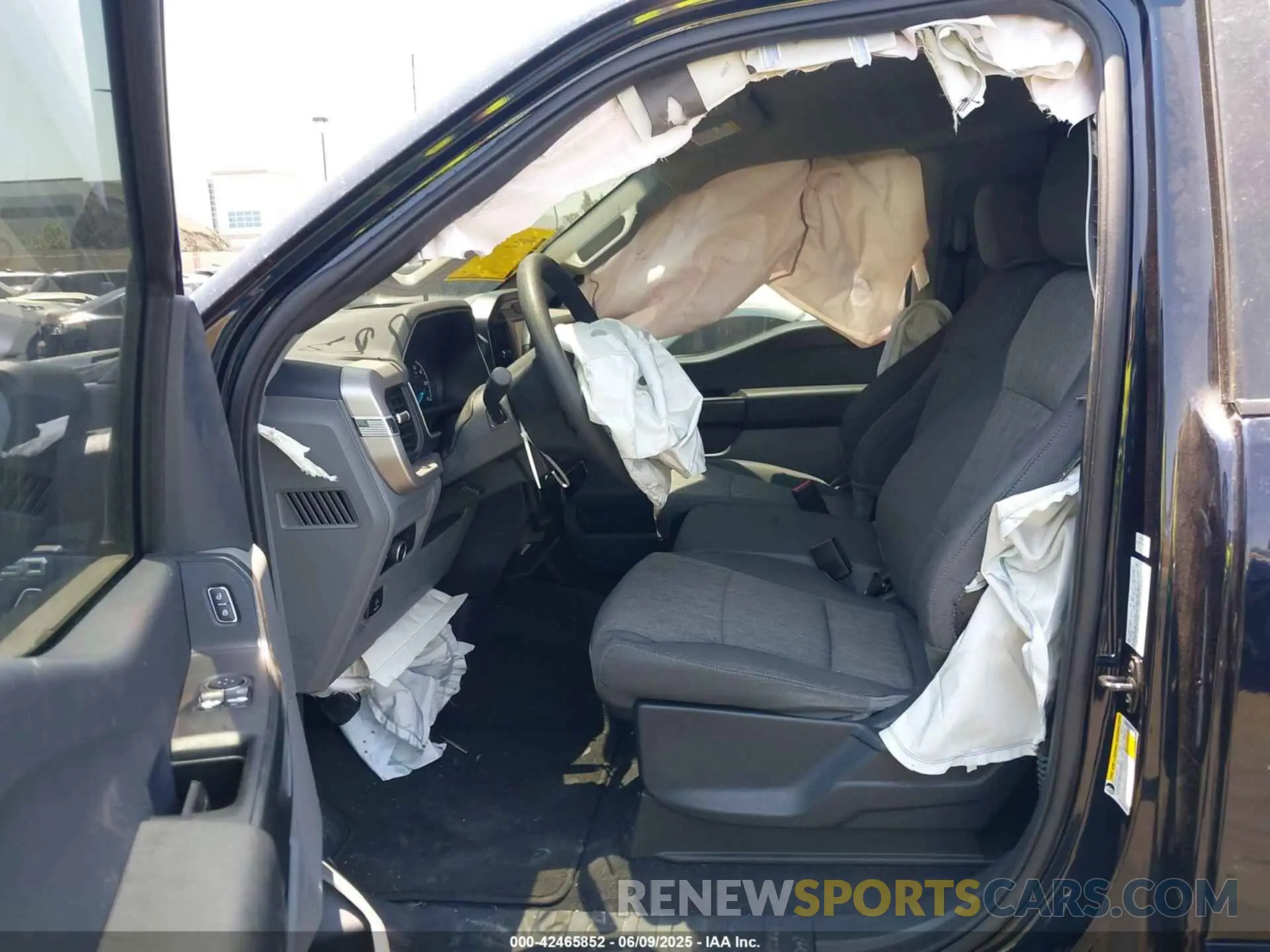 5 Photograph of a damaged car 1FTMF1C54PKF91638 FORD F-150 2023