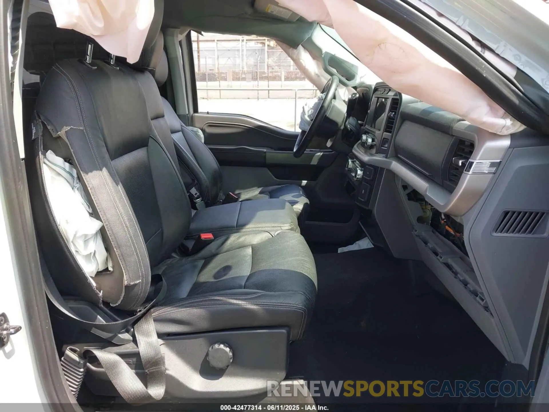 5 Photograph of a damaged car 1FTMF1C5XPKF07161 FORD F-150 2023
