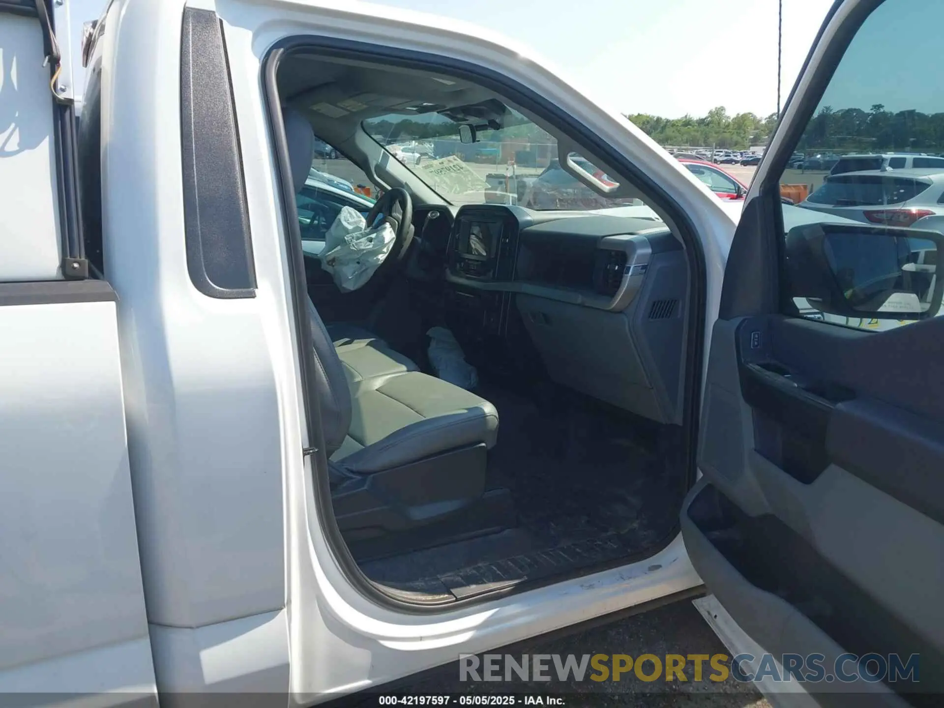 5 Photograph of a damaged car 1FTMF1CP7PKF84555 FORD F-150 2023