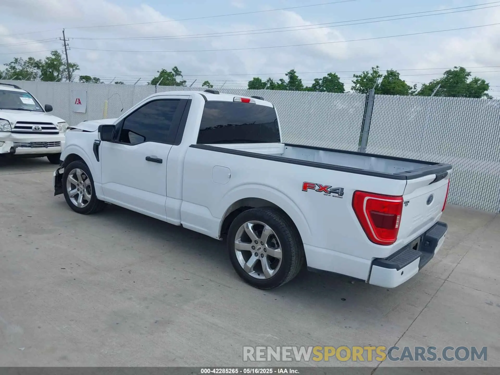 3 Фотография поврежденного автомобиля 1FTMF1E59PKE06061 FORD F-150 2023