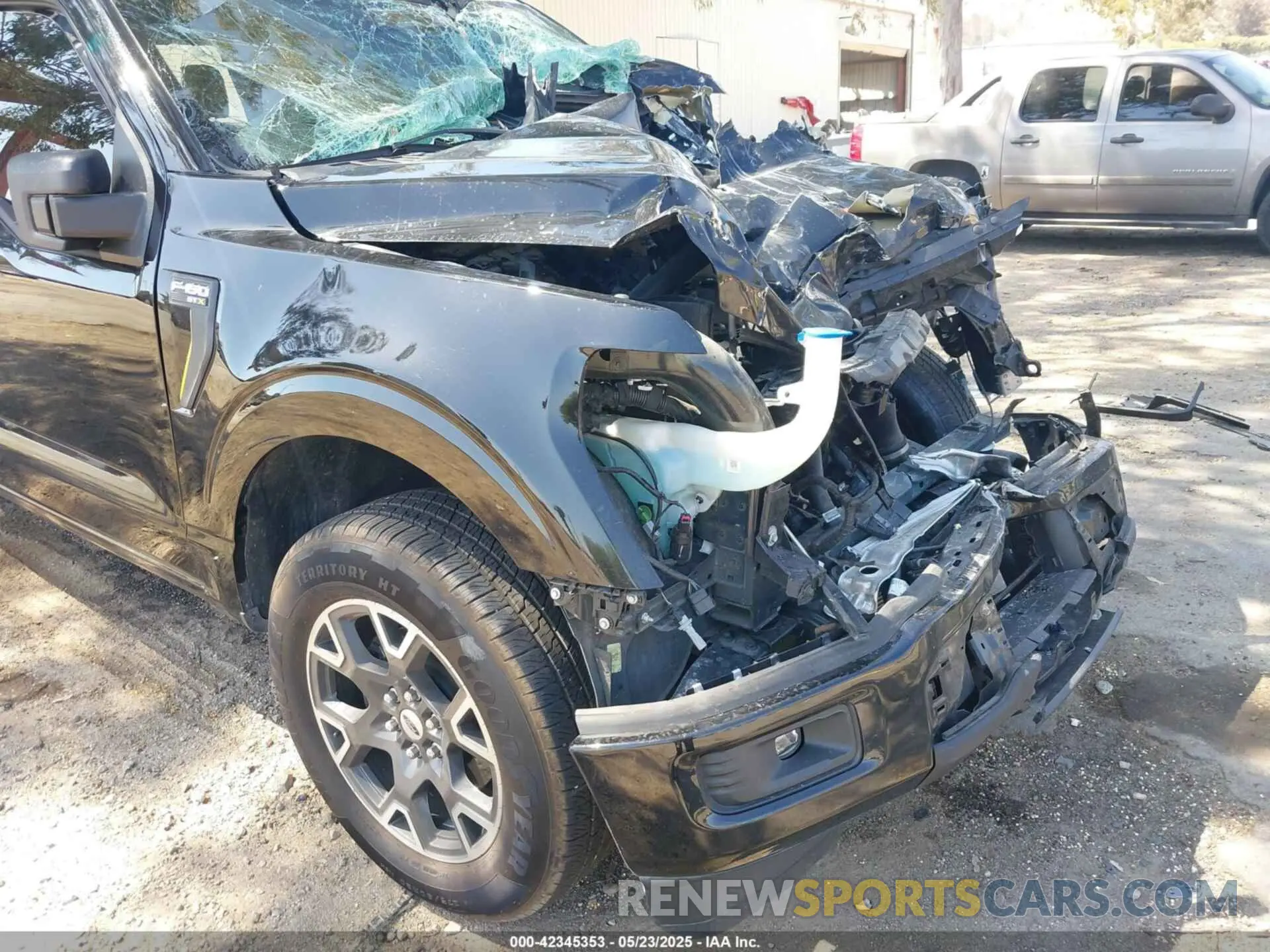 17 Photograph of a damaged car 1FTEW2KP7RKE33648 FORD F-150 2024