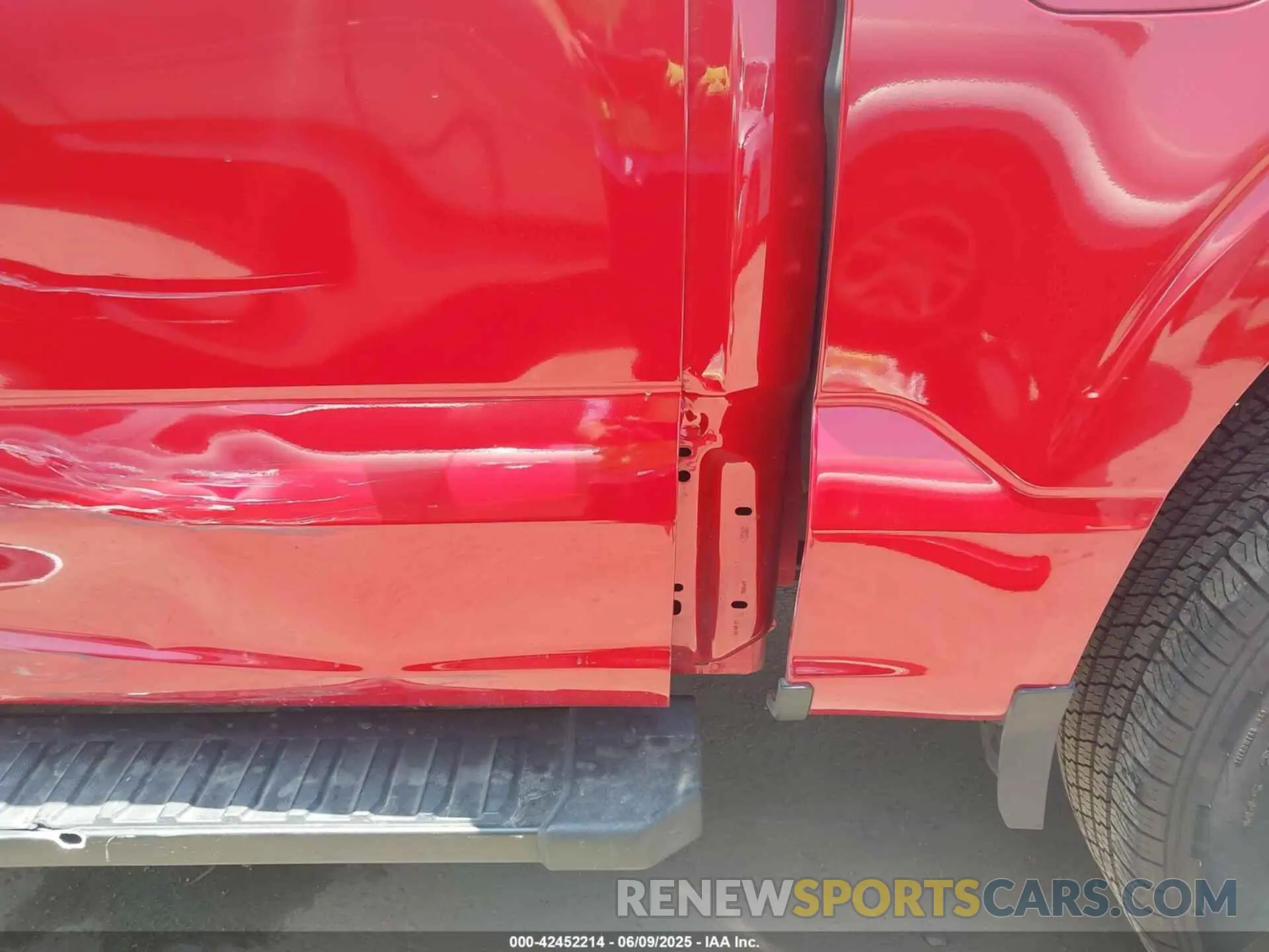 19 Photograph of a damaged car 1FTEW2KP9RKE07245 FORD F-150 2024
