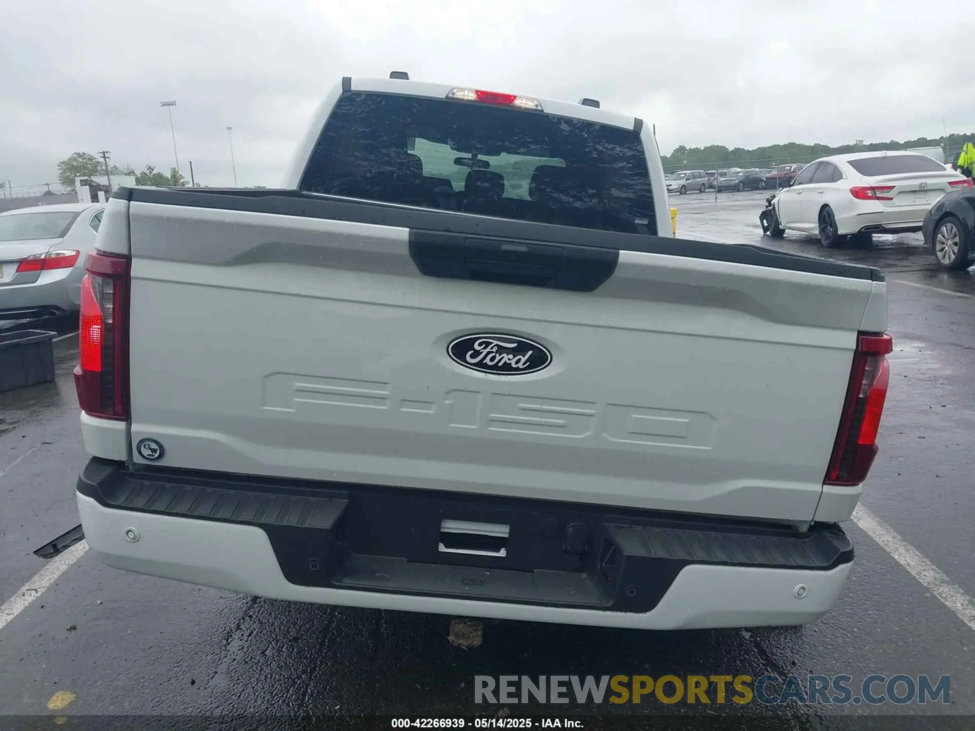 16 Photograph of a damaged car 1FTEW2LP0RKF41558 FORD F-150 2024