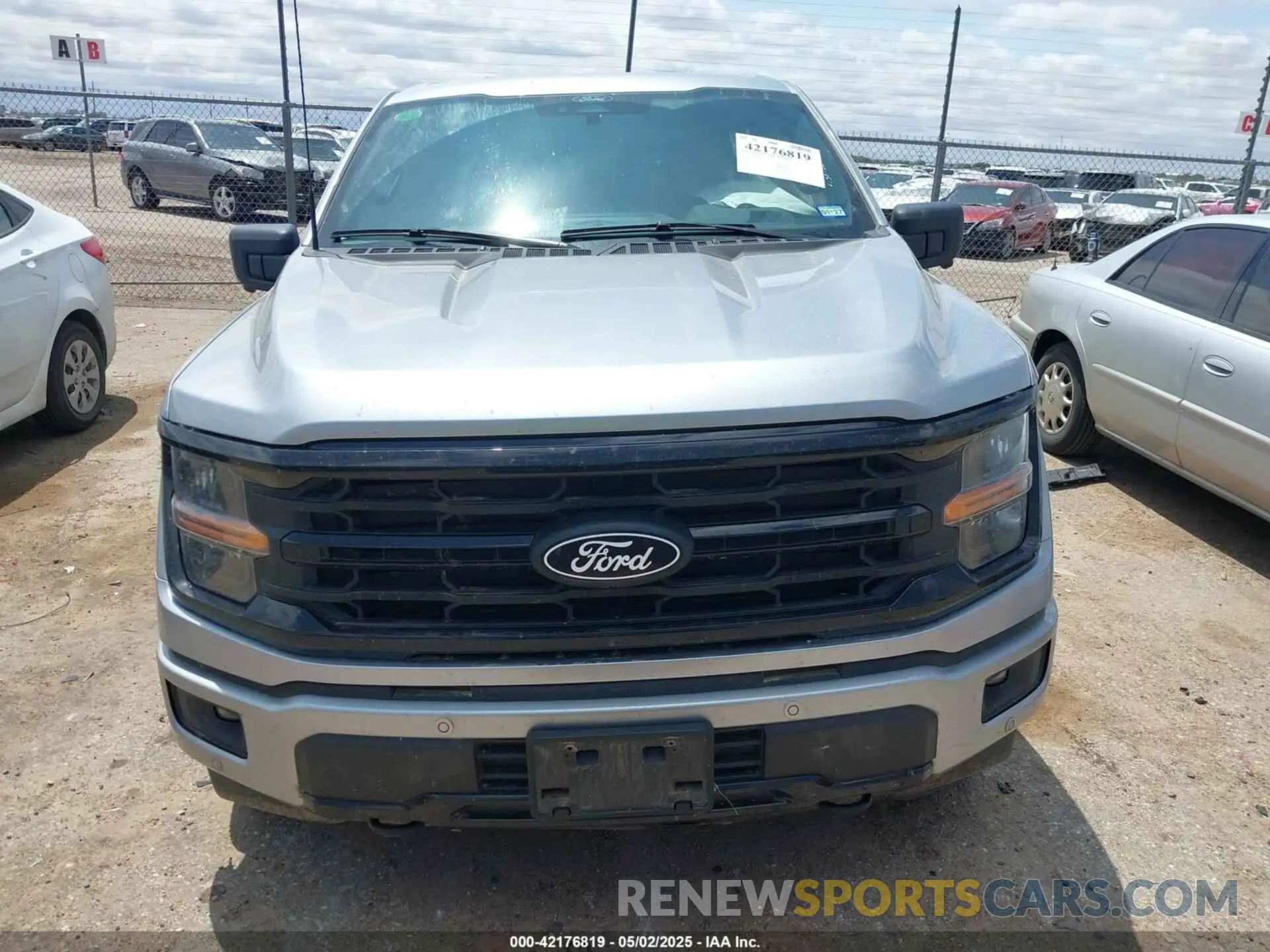 12 Фотография поврежденного автомобиля 1FTFW3L58RFC19977 FORD F-150 2024
