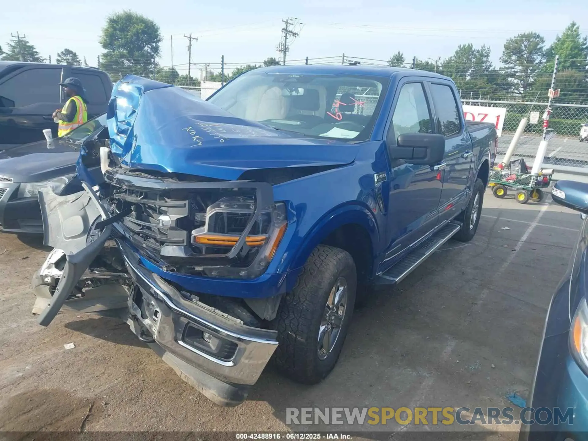 2 Фотография поврежденного автомобиля 1FTFW3LD7RFA35556 FORD F-150 2024