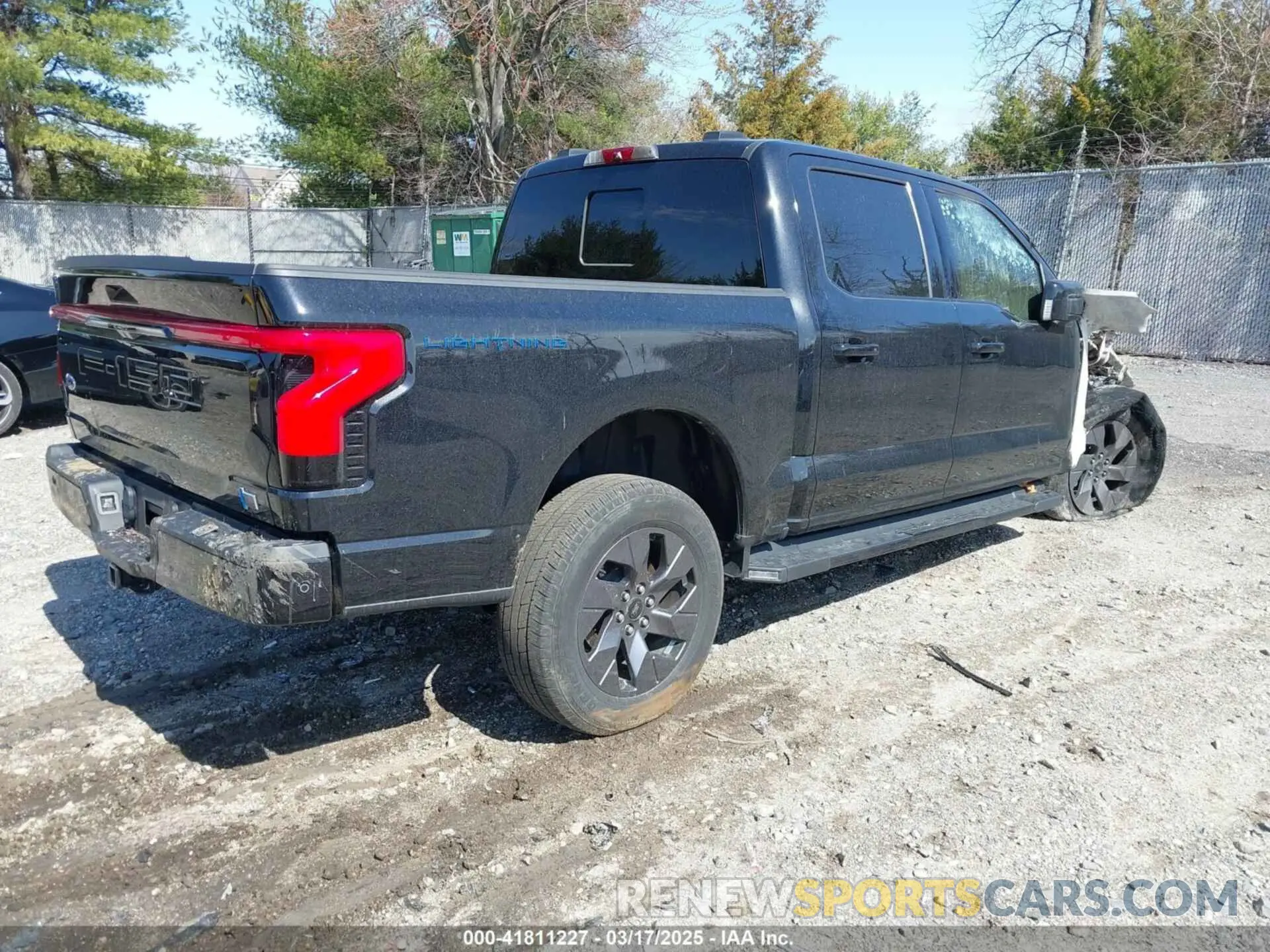 4 Photograph of a damaged car 1FT6W1EV8NWG13457 FORD F-150 LIGHTNING 2022