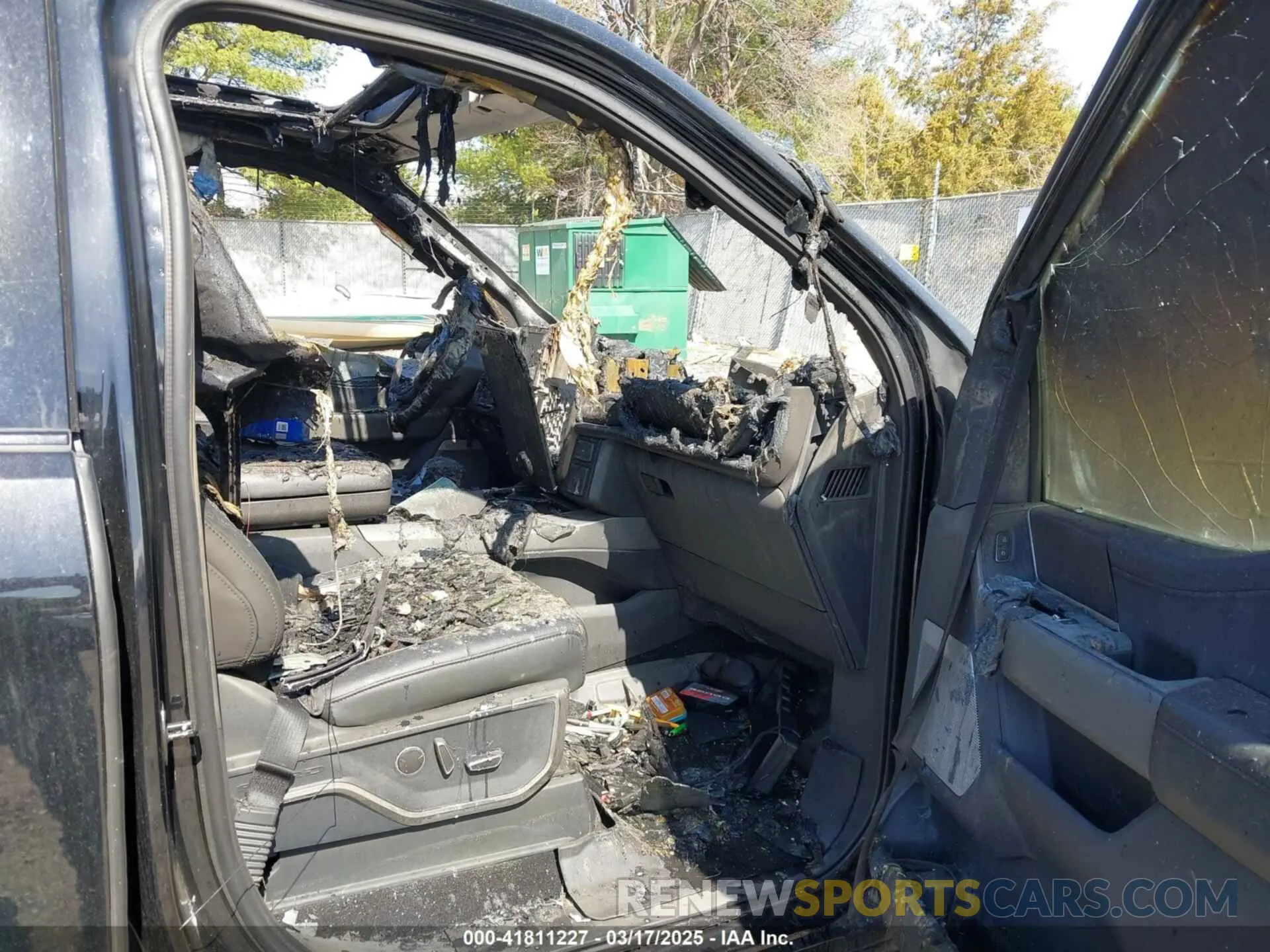 5 Photograph of a damaged car 1FT6W1EV8NWG13457 FORD F-150 LIGHTNING 2022
