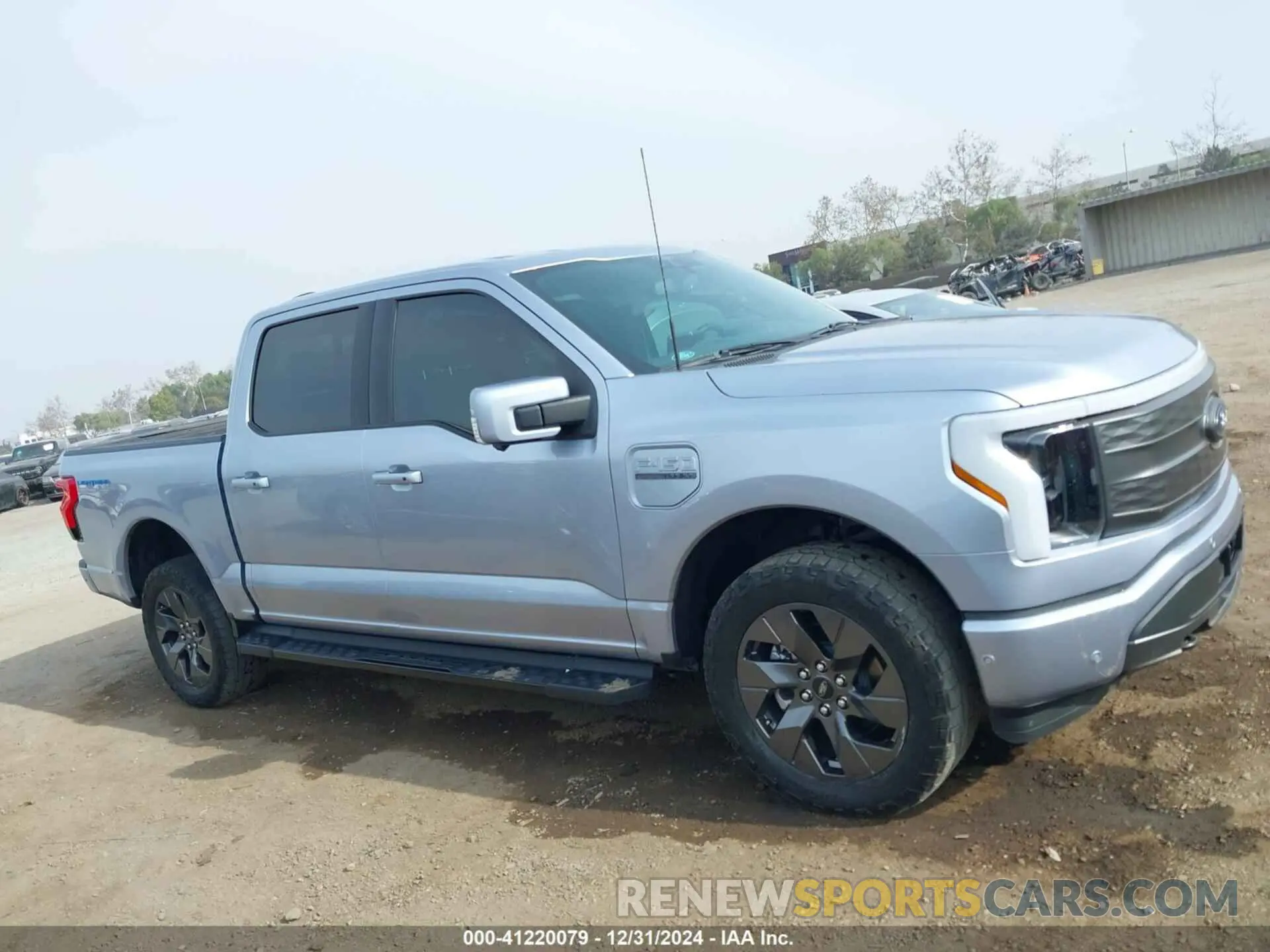 13 Photograph of a damaged car 1FTVW1EL0NWG16234 FORD F-150 LIGHTNING 2022