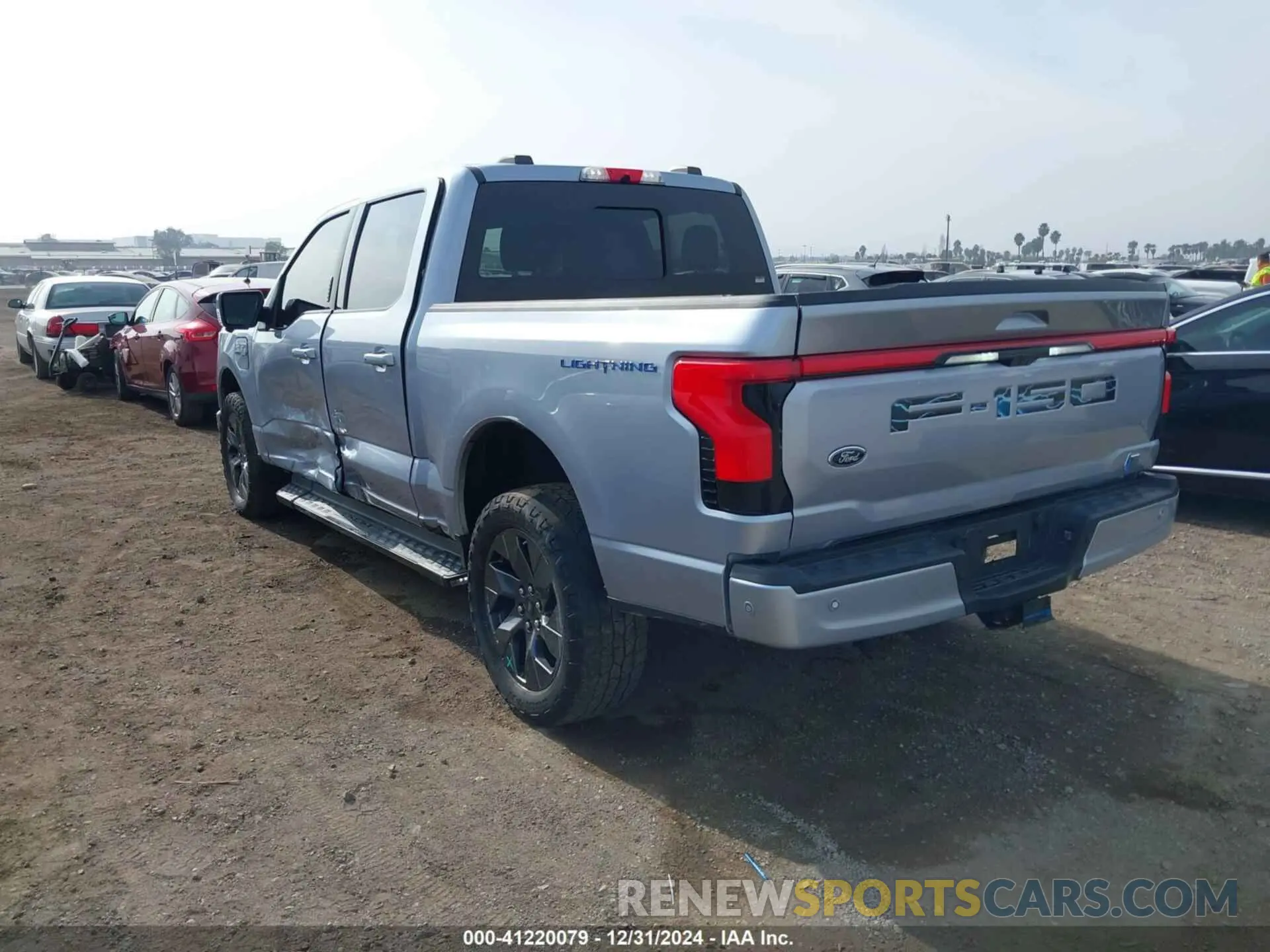 3 Photograph of a damaged car 1FTVW1EL0NWG16234 FORD F-150 LIGHTNING 2022