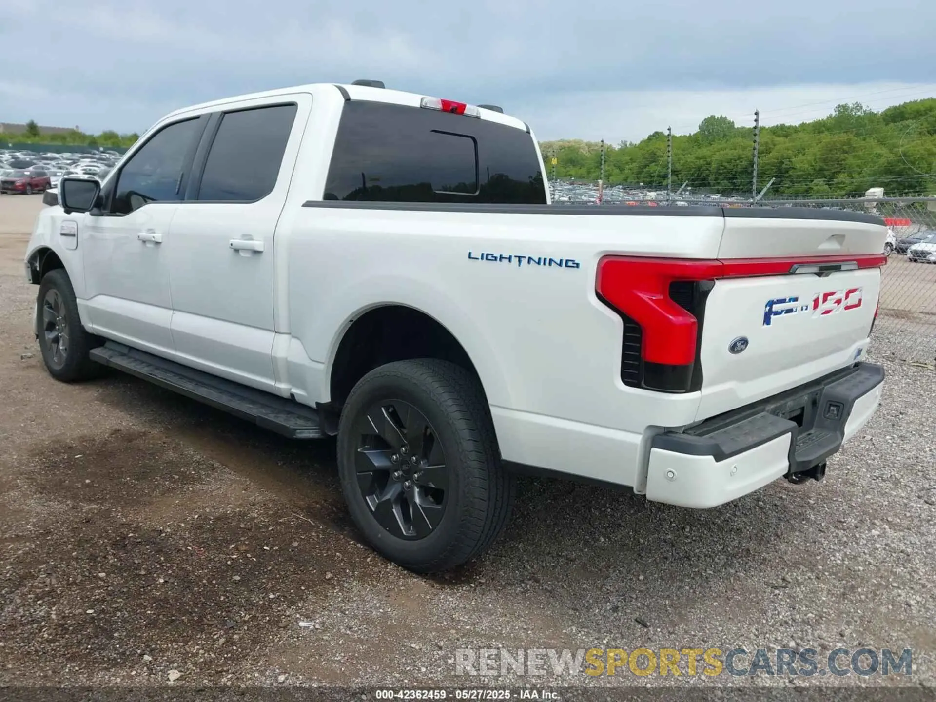 3 Фотография поврежденного автомобиля 1FTVW1EL3NWG16132 FORD F-150 LIGHTNING 2022