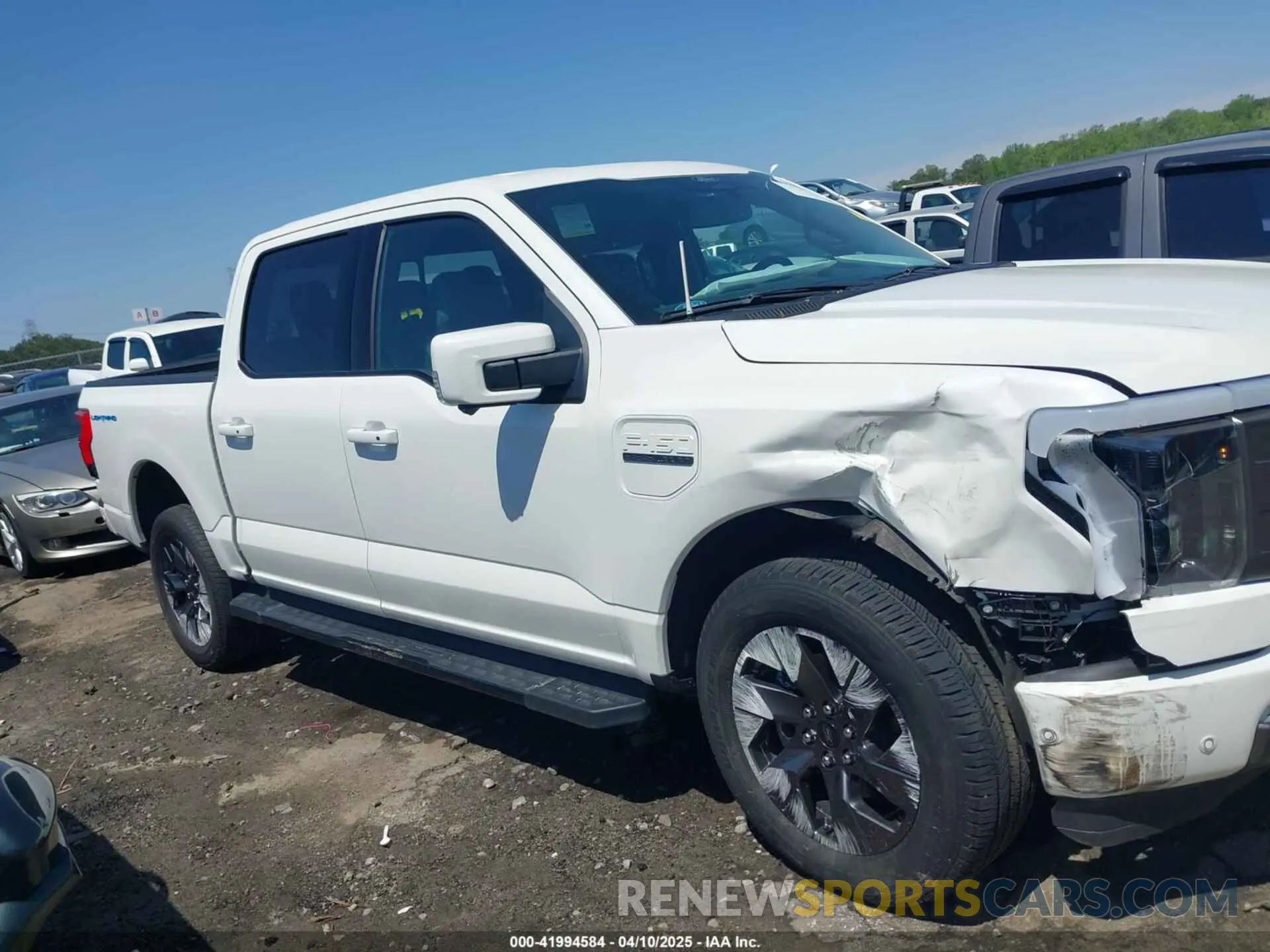 13 Фотография поврежденного автомобиля 1FTVW1EL3NWG16227 FORD F-150 LIGHTNING 2022