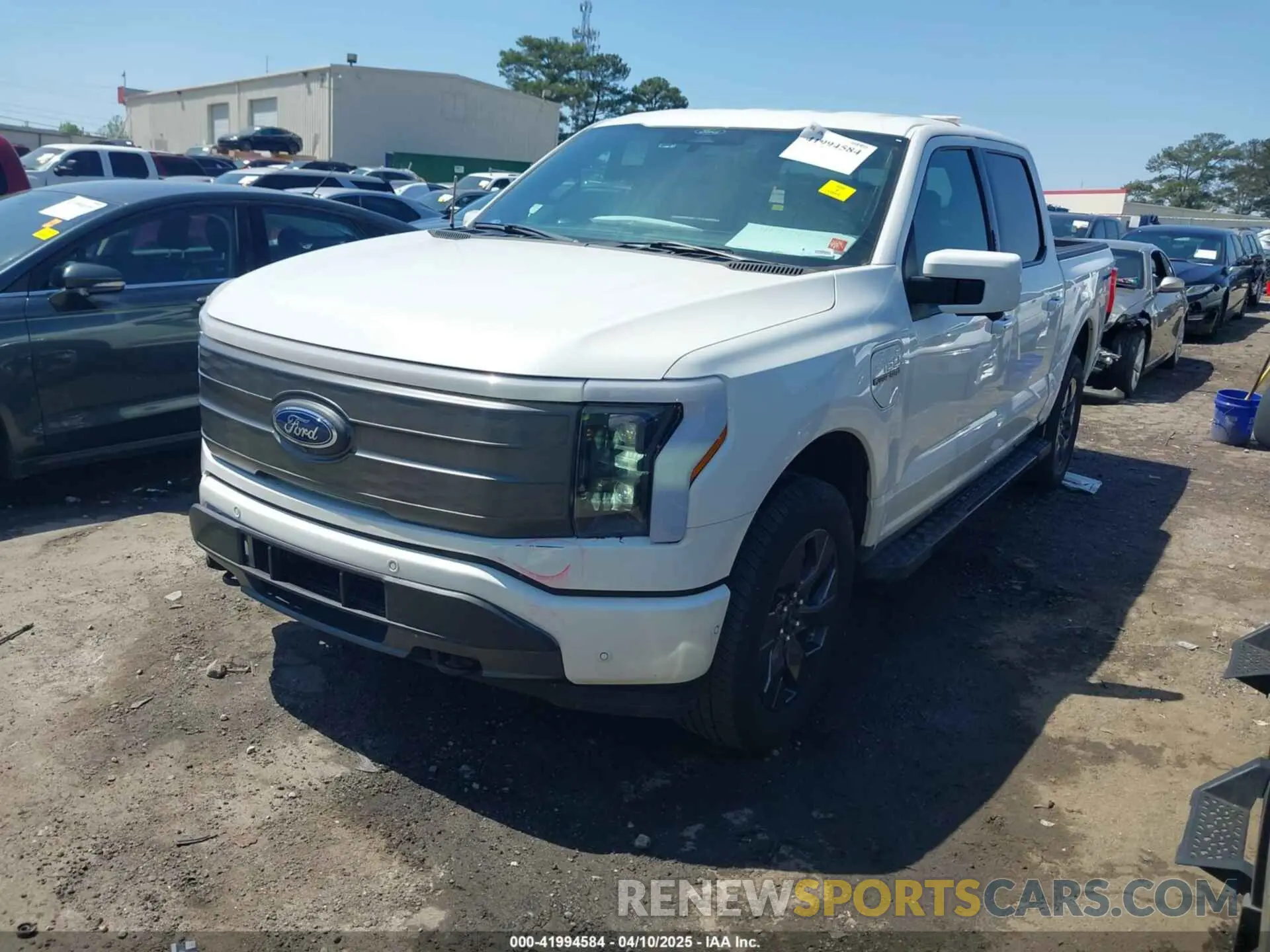 2 Фотография поврежденного автомобиля 1FTVW1EL3NWG16227 FORD F-150 LIGHTNING 2022