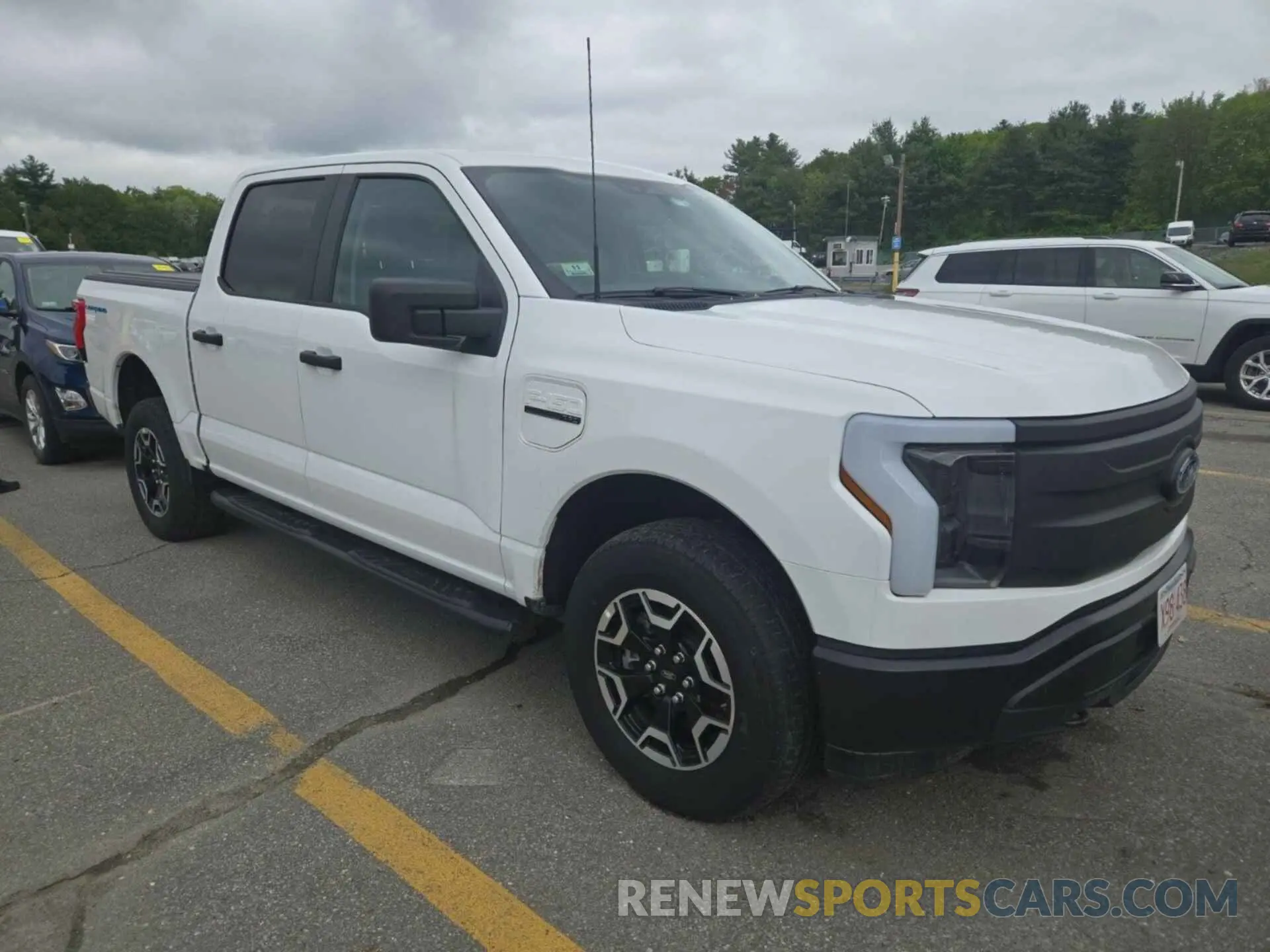 2 Фотография поврежденного автомобиля 1FTVW1EL5NWG14804 FORD F-150 LIGHTNING 2022