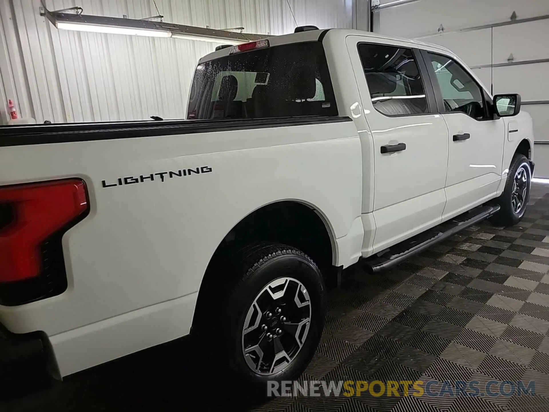 36 Фотография поврежденного автомобиля 1FTVW1EL5NWG14804 FORD F-150 LIGHTNING 2022