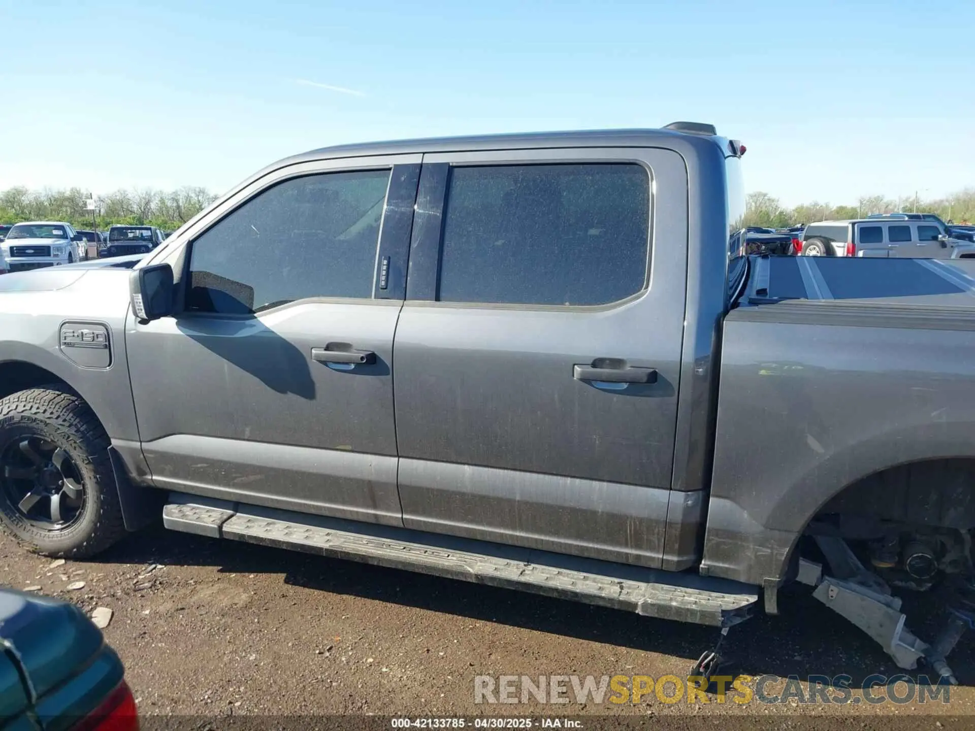 15 Photograph of a damaged car 1FTVW1EL8NWG02095 FORD F-150 LIGHTNING 2022