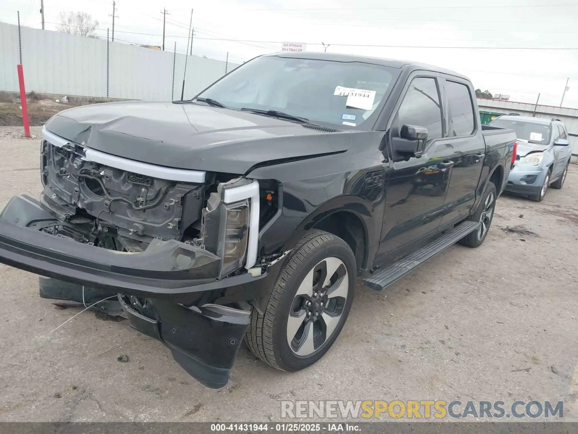 2 Фотография поврежденного автомобиля 1FT6W1EV0PWG16176 FORD F-150 LIGHTNING 2023