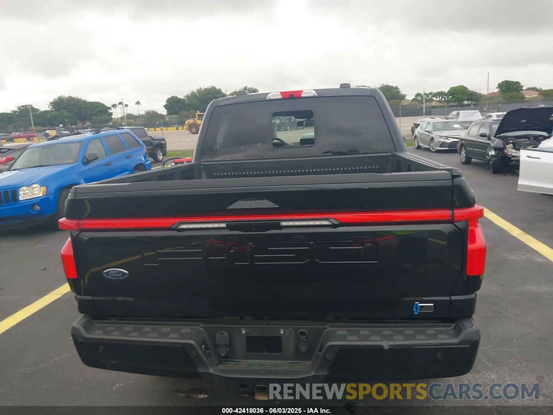 15 Photograph of a damaged car 1FT6W1EV3PWG08587 FORD F-150 LIGHTNING 2023