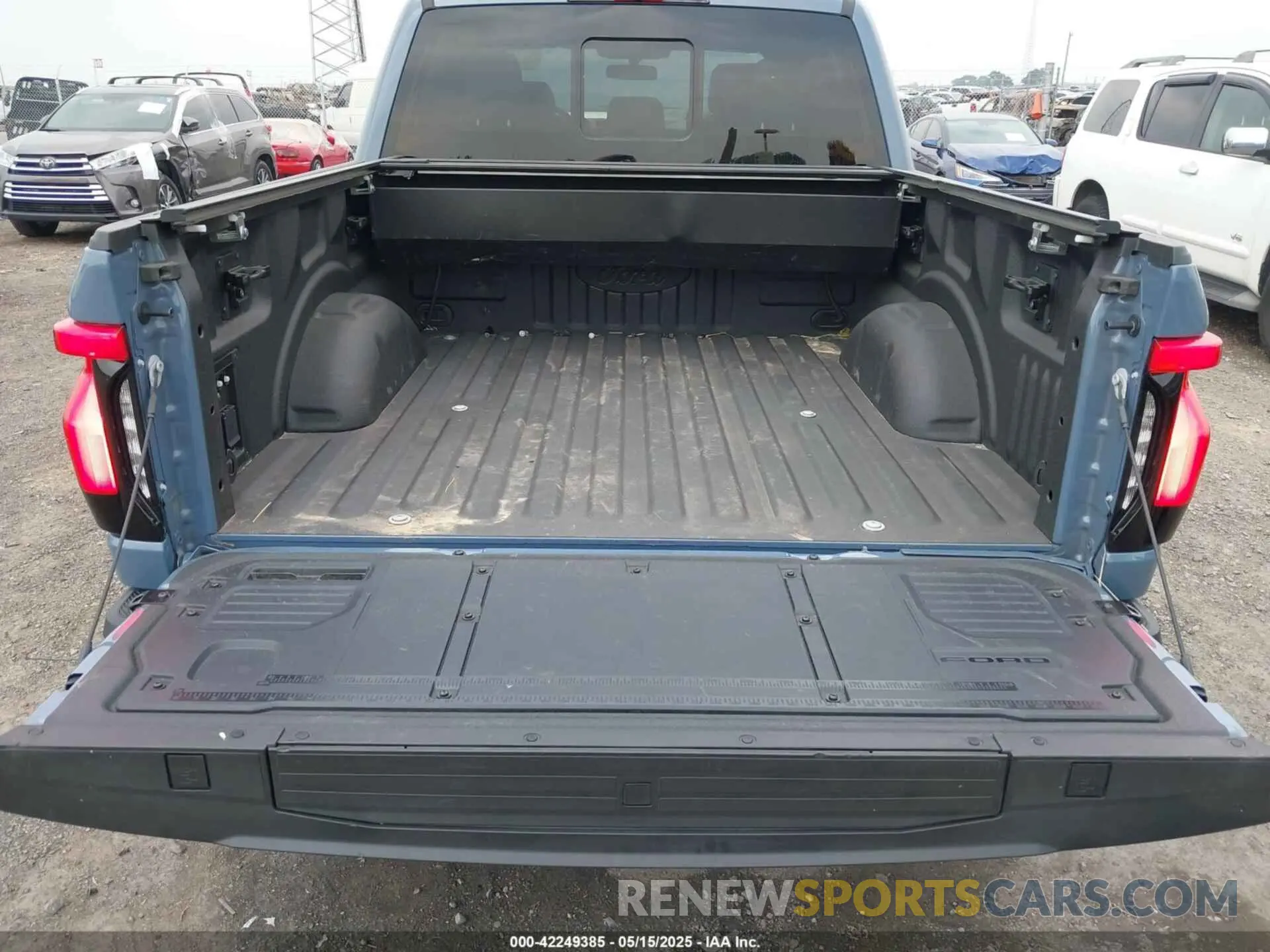 20 Photograph of a damaged car 1FT6W1EVXPWG53591 FORD F-150 LIGHTNING 2023