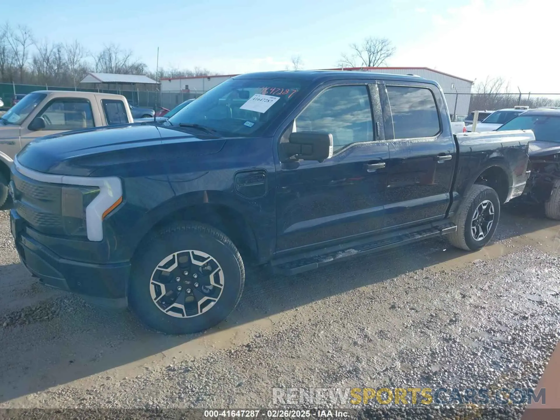 2 Фотография поврежденного автомобиля 1FTVW1EL0PWG28578 FORD F-150 LIGHTNING 2023