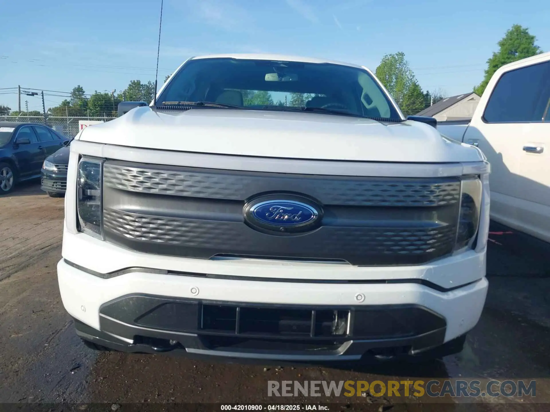 12 Photograph of a damaged car 1FTVW1EL6PWG34059 FORD F-150 LIGHTNING 2023