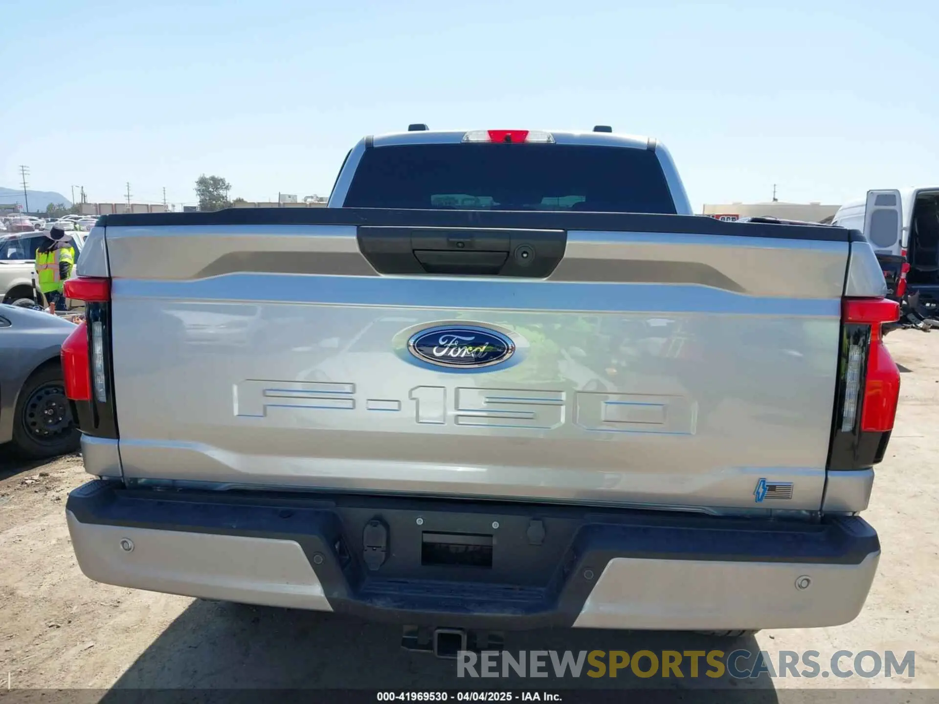 17 Фотография поврежденного автомобиля 1FTVW1ELXPWG36980 FORD F-150 LIGHTNING 2023