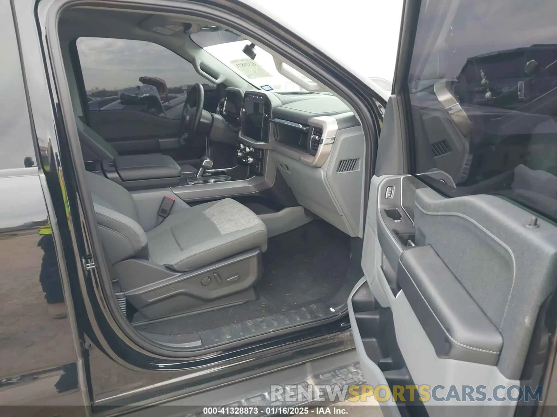 5 Photograph of a damaged car 1FTVW1ELXPWG55836 FORD F-150 LIGHTNING 2023