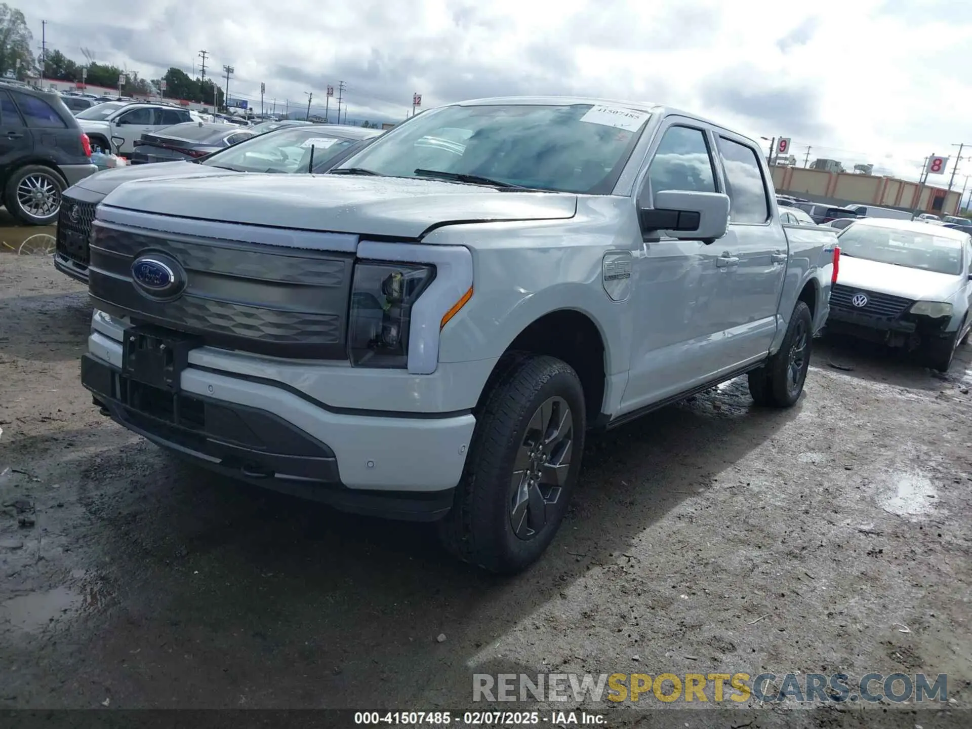 2 Фотография поврежденного автомобиля 1FTVW1EV3PWG60491 FORD F-150 LIGHTNING 2023