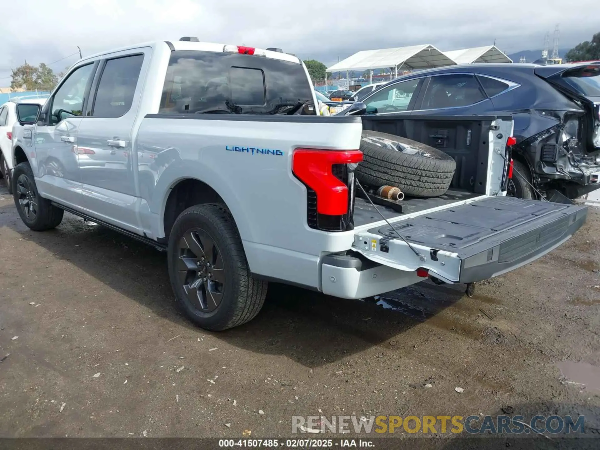 3 Фотография поврежденного автомобиля 1FTVW1EV3PWG60491 FORD F-150 LIGHTNING 2023