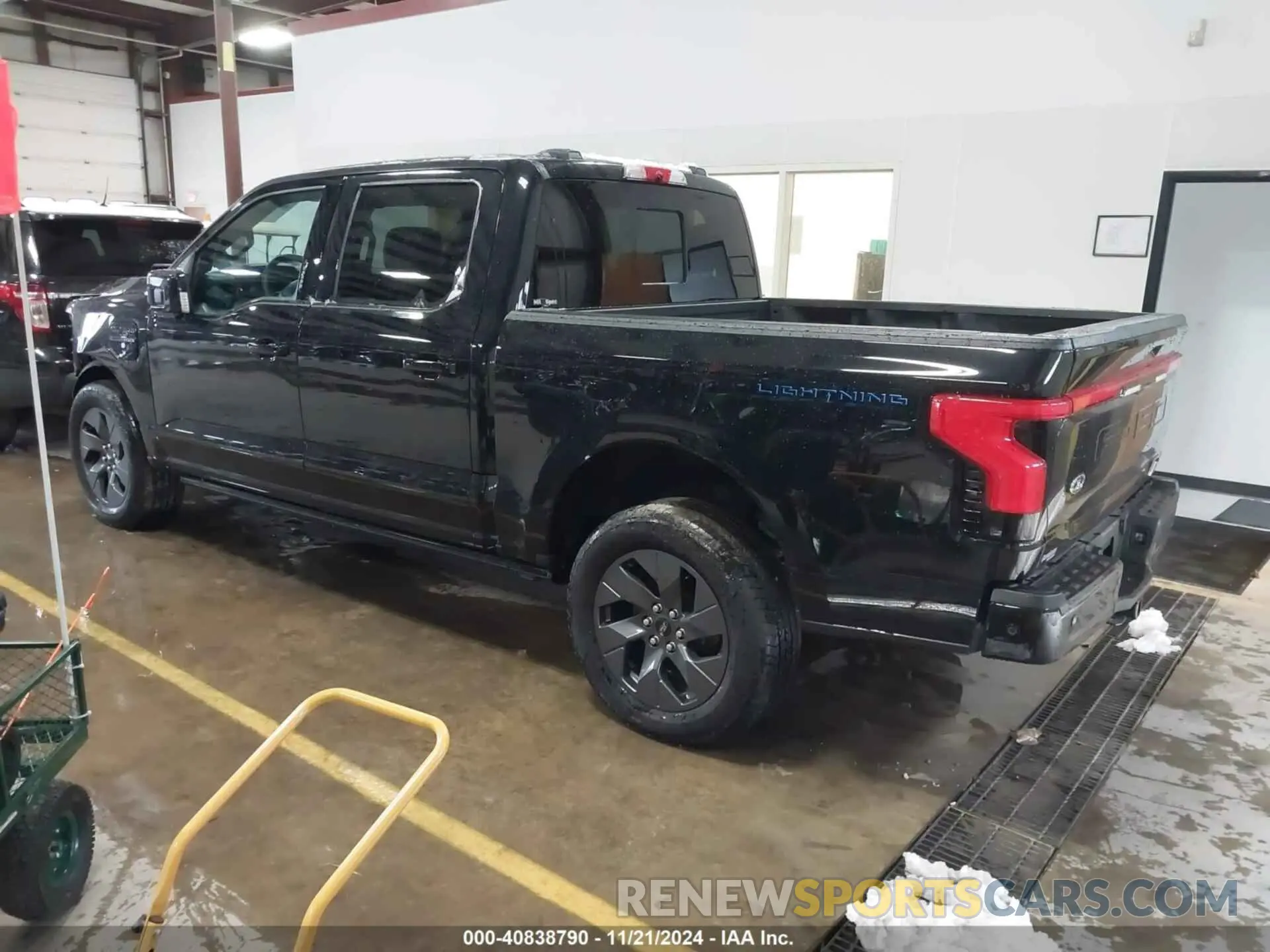 3 Photograph of a damaged car 1FTVW1EV5PWG59228 FORD F-150 LIGHTNING 2023