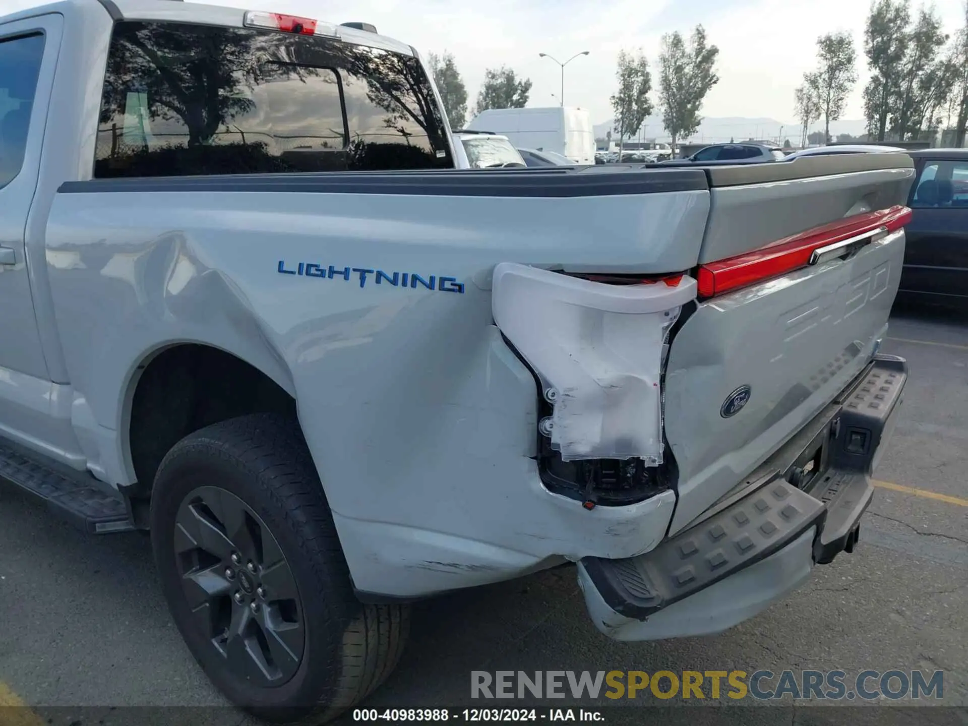 19 Photograph of a damaged car 1FTVW1EV6PWG10099 FORD F-150 LIGHTNING 2023