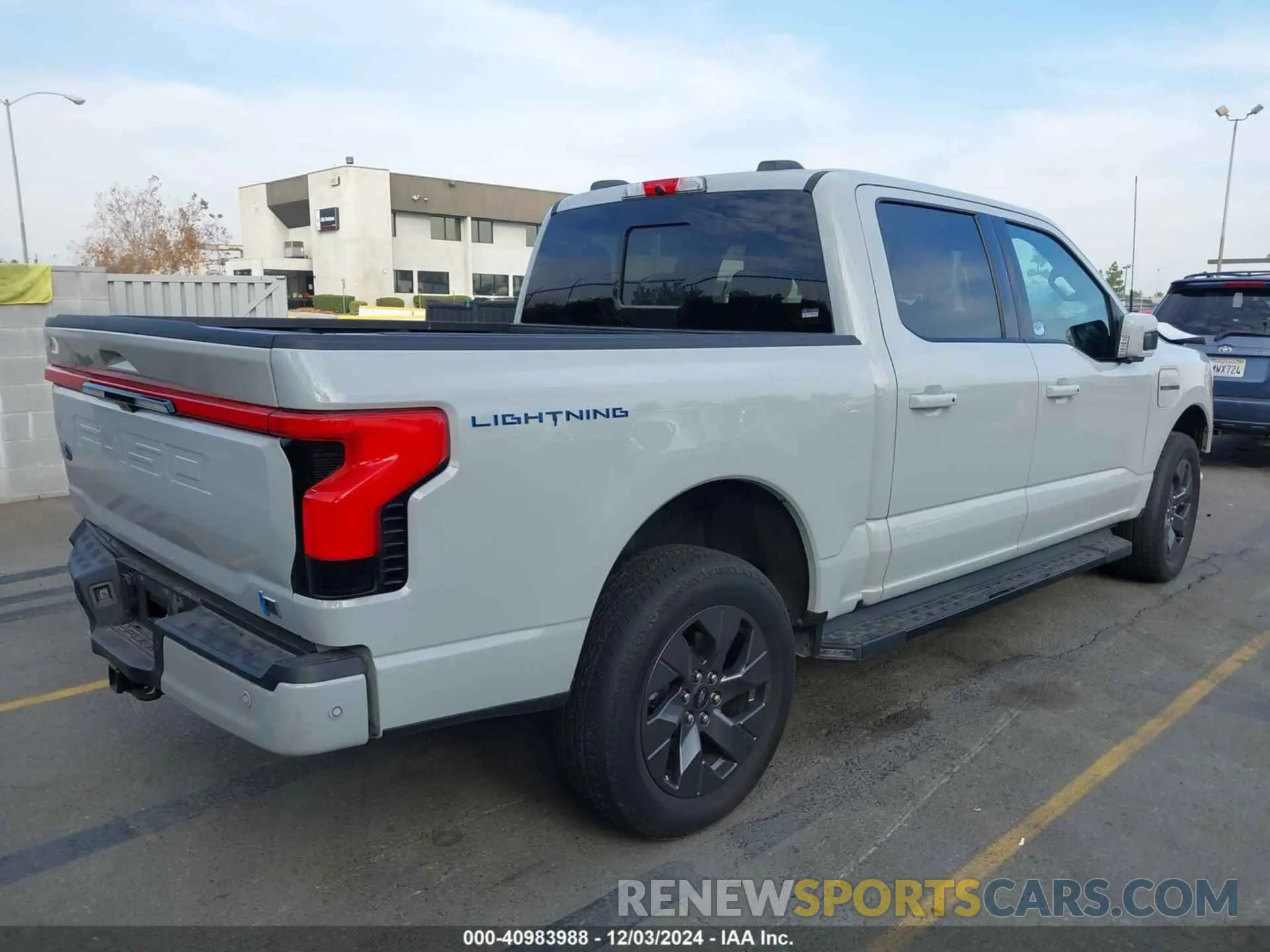 4 Photograph of a damaged car 1FTVW1EV6PWG10099 FORD F-150 LIGHTNING 2023