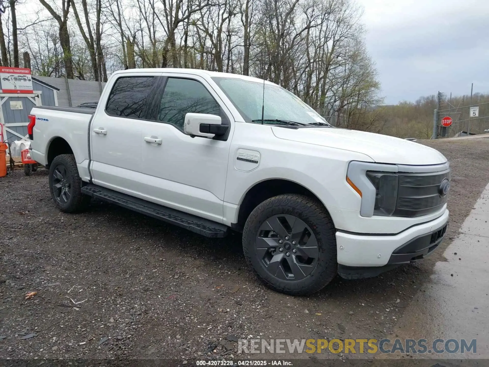 1 Фотография поврежденного автомобиля 1FTVW1EVXPWG27360 FORD F-150 LIGHTNING 2023