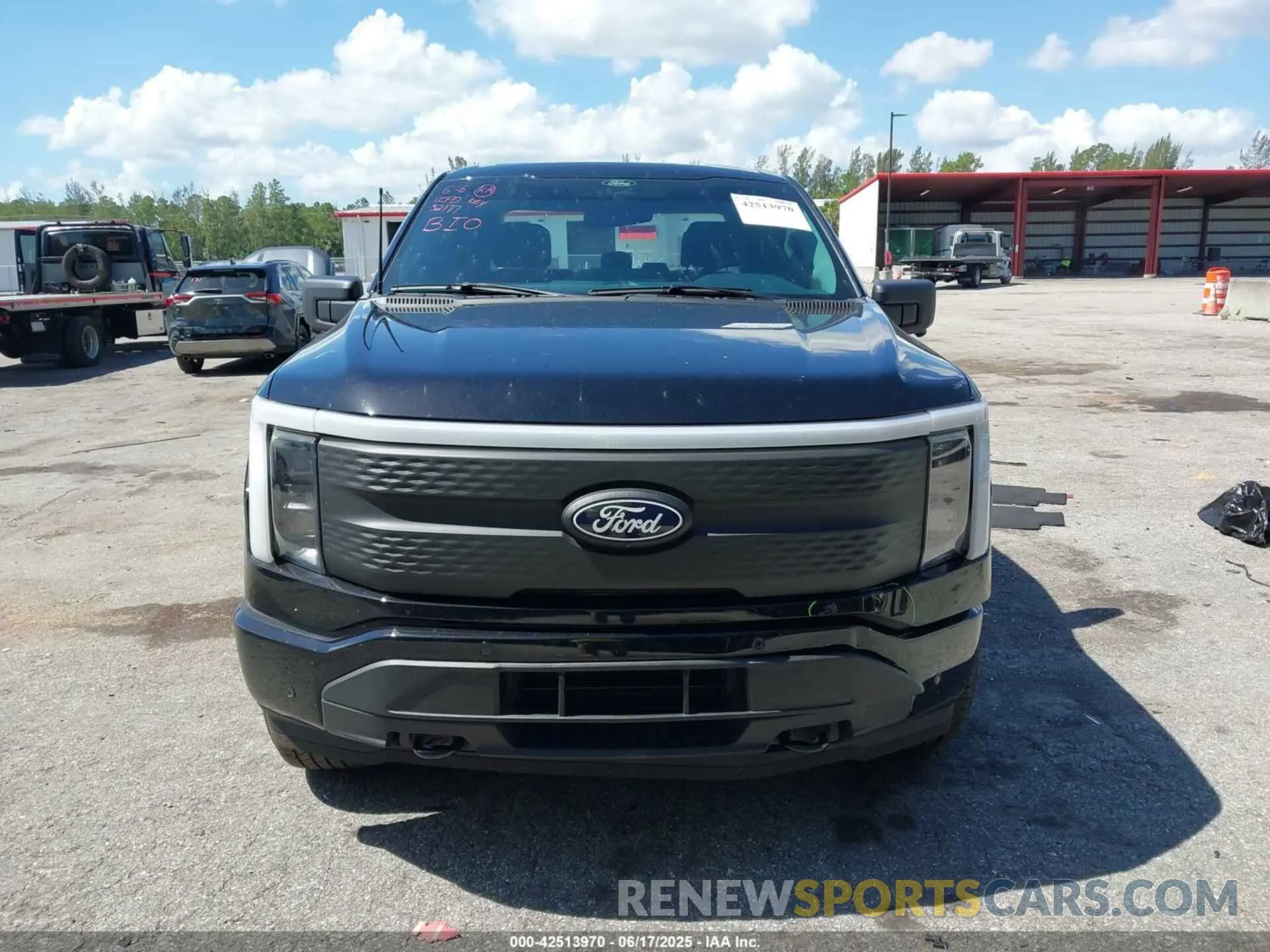 12 Фотография поврежденного автомобиля 1FT6W3L71RWG32177 FORD F-150 LIGHTNING 2024