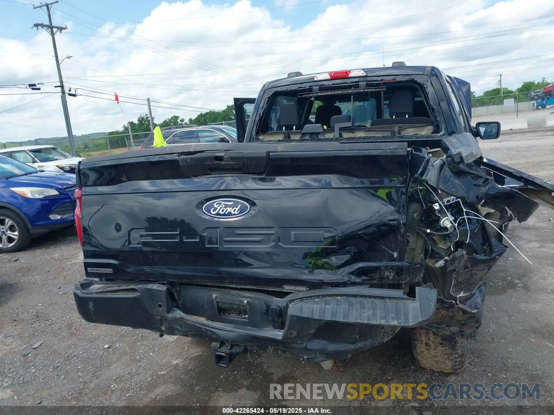 16 Photograph of a damaged car 1FTFW1P8XRKE03981 FORD F-150 POLICE RESPONDER 2024