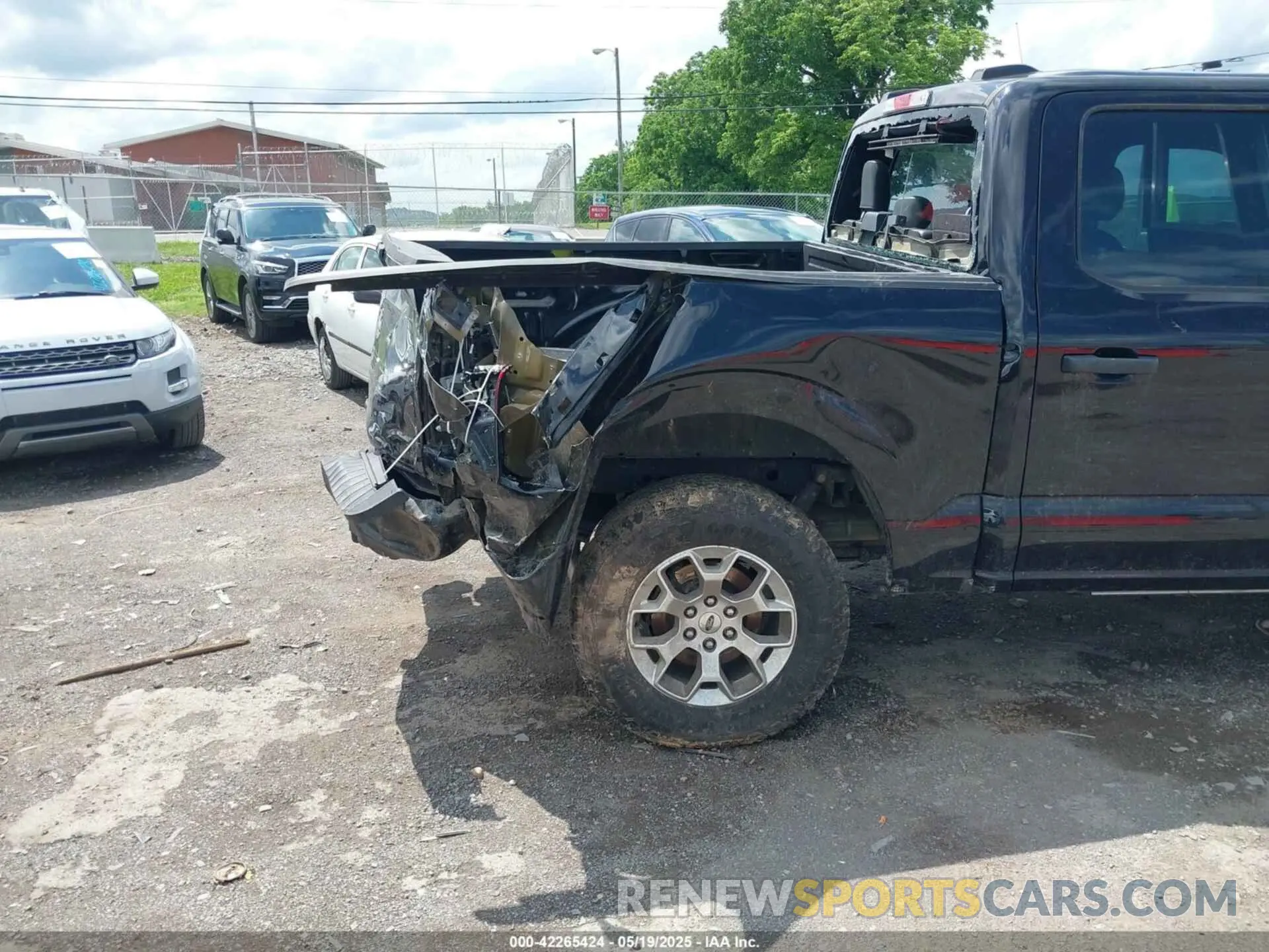 6 Photograph of a damaged car 1FTFW1P8XRKE03981 FORD F-150 POLICE RESPONDER 2024
