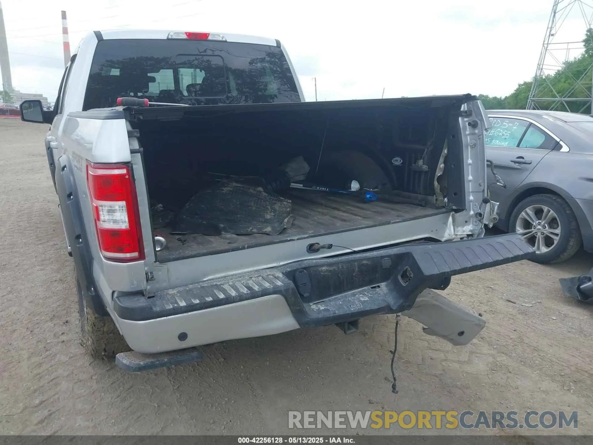 6 Фотография поврежденного автомобиля 1FCEW1EP3KFA58961 FORD F-150 SERIES 2019