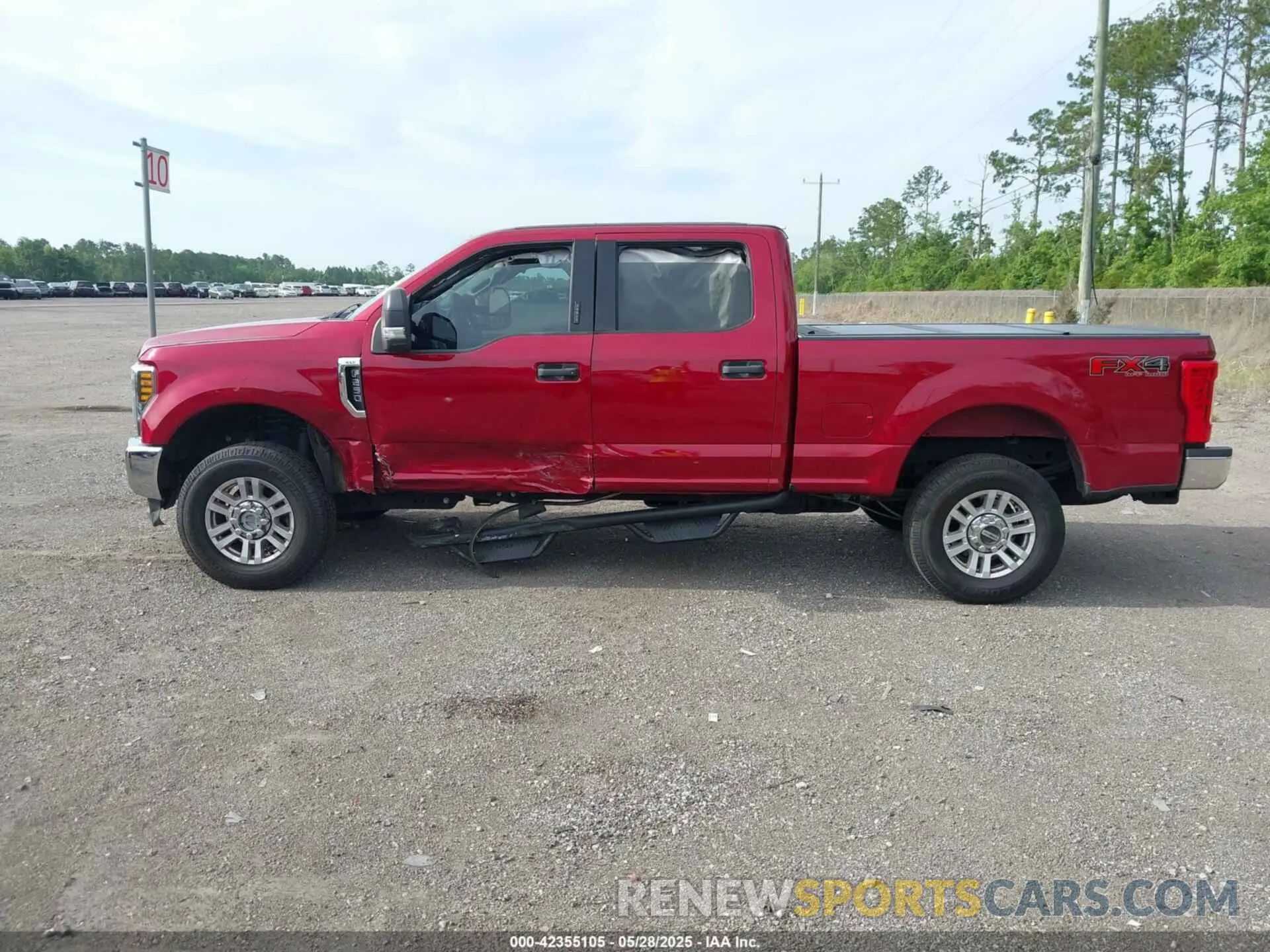 14 Photograph of a damaged car 1FT7W2B60KEC57384 FORD F-250 2019