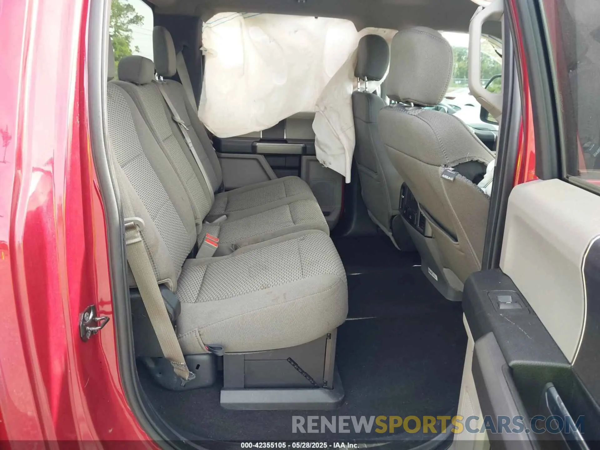 8 Photograph of a damaged car 1FT7W2B60KEC57384 FORD F-250 2019