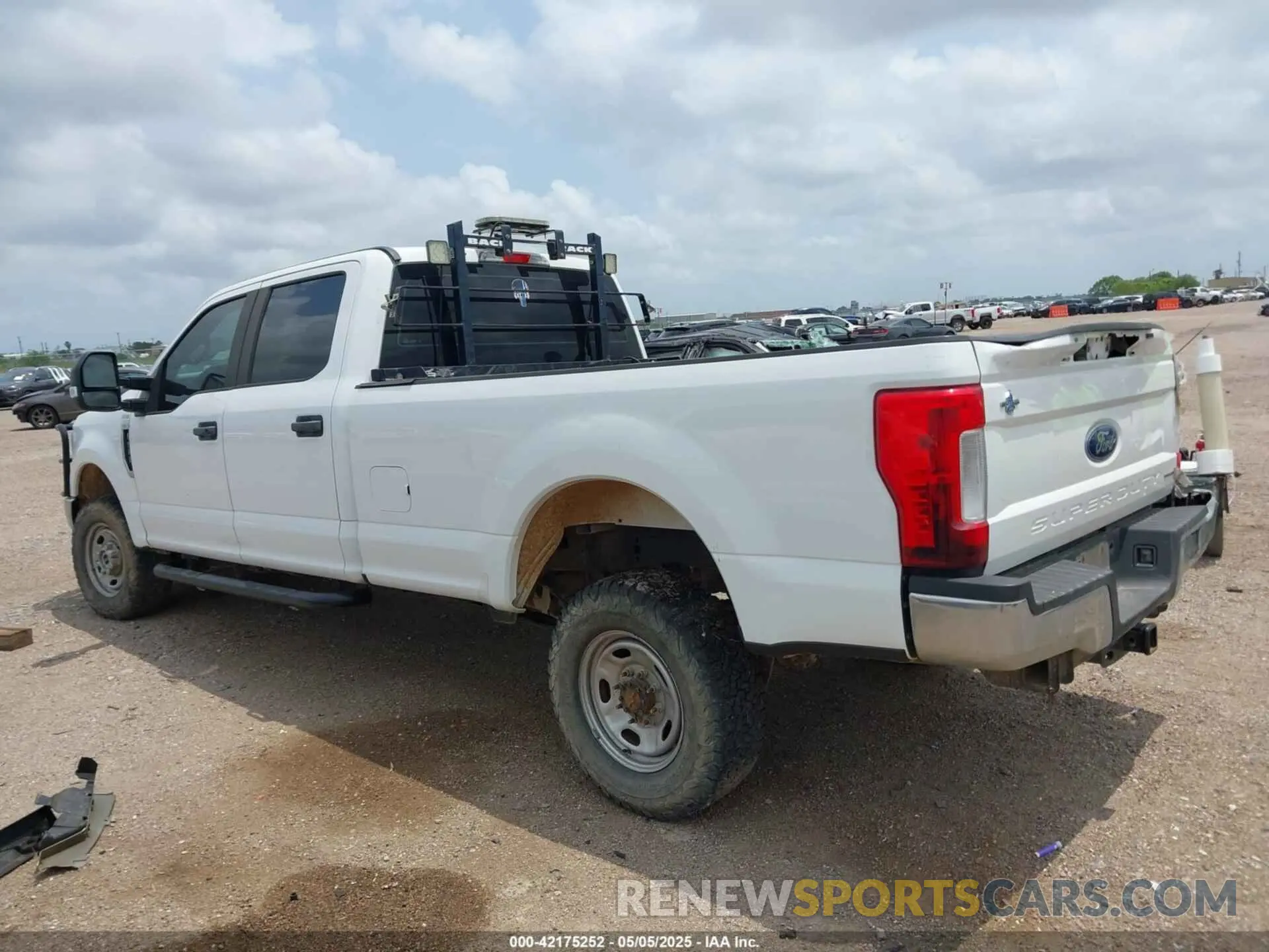 14 Photograph of a damaged car 1FT7W2B60KED14800 FORD F-250 2019