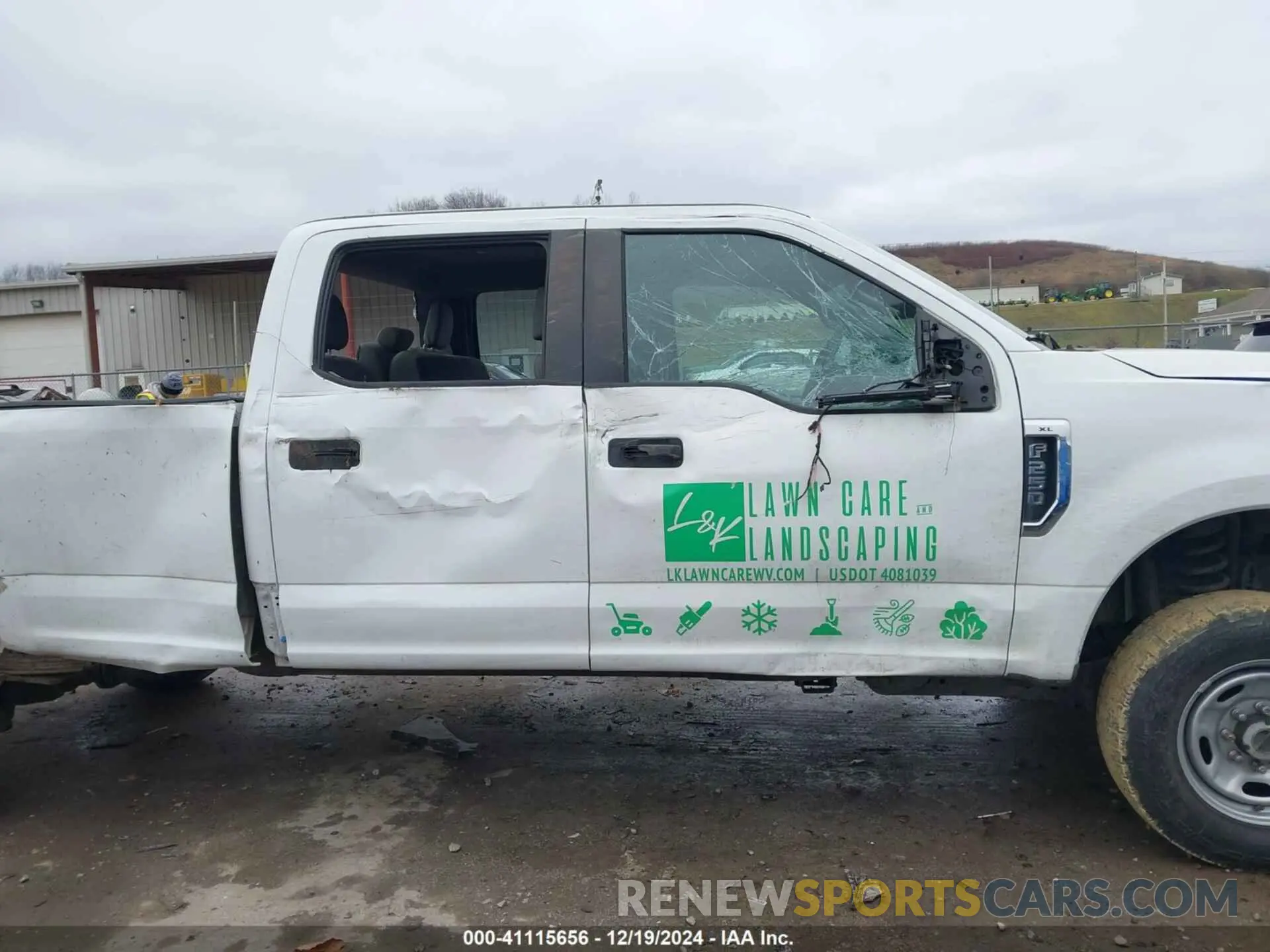 13 Фотография поврежденного автомобиля 1FT7W2B60KEE72179 FORD F-250 2019