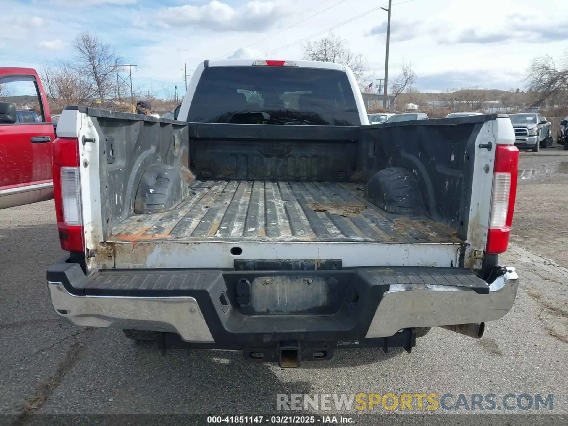 16 Photograph of a damaged car 1FT7W2B60KEF78955 FORD F-250 2019