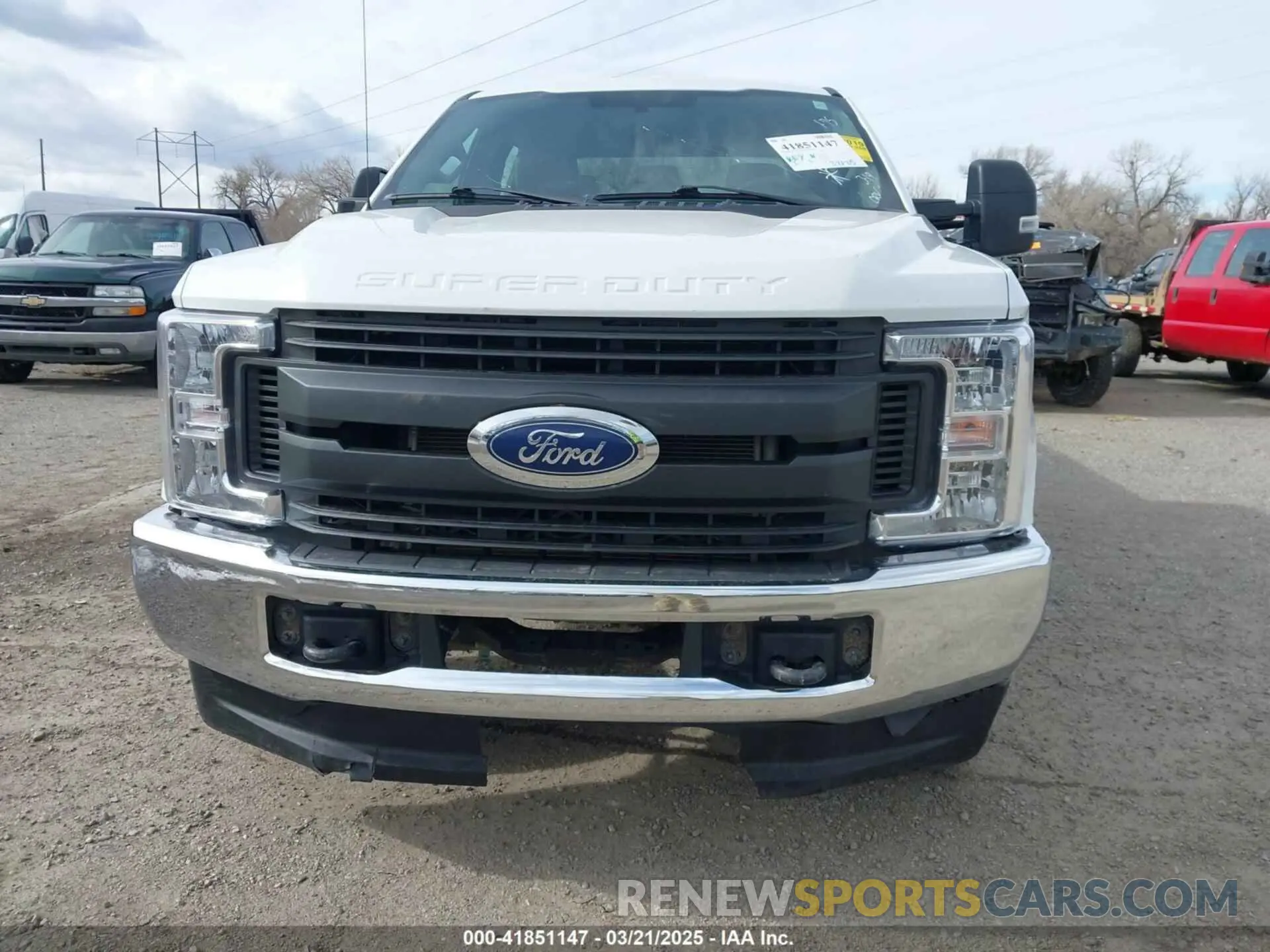 19 Photograph of a damaged car 1FT7W2B60KEF78955 FORD F-250 2019
