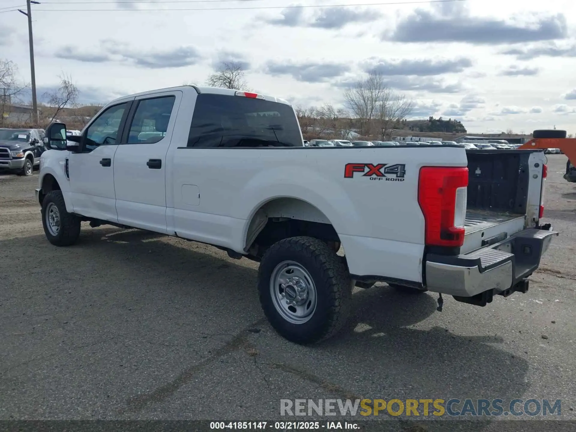 3 Photograph of a damaged car 1FT7W2B60KEF78955 FORD F-250 2019